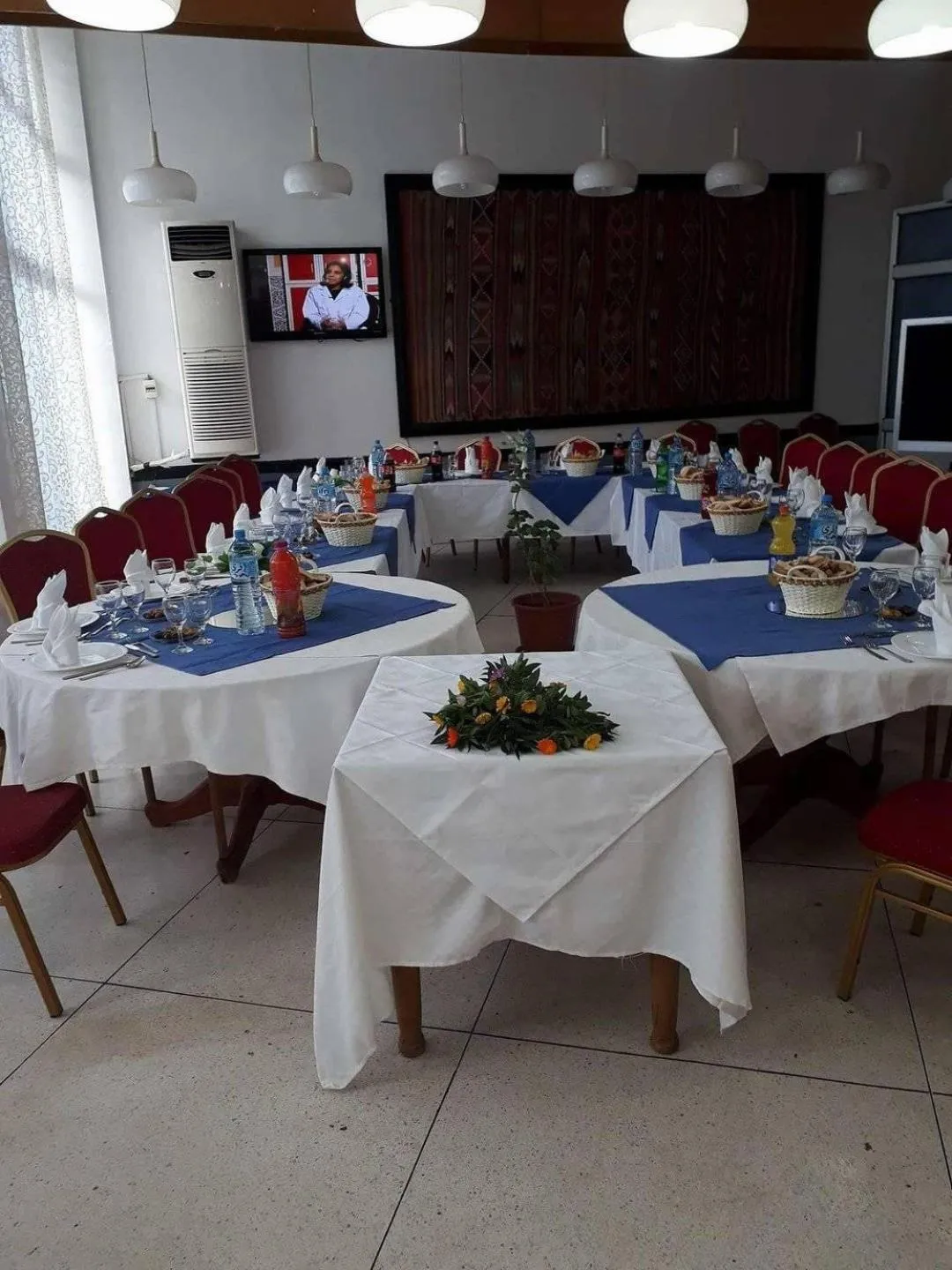 Restaurant/places to eat in HOTEL CHELIA