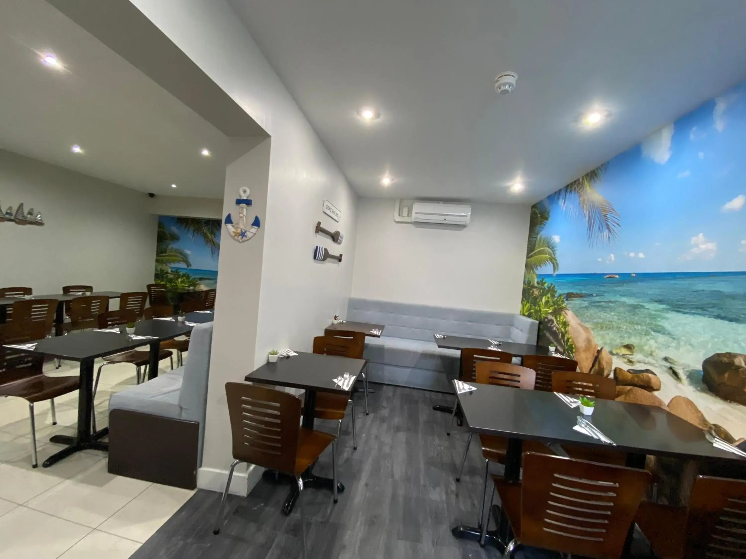 Restaurant/places to eat in Trebovir Hotel Restaurant/places to eat in Trebovir Hotel