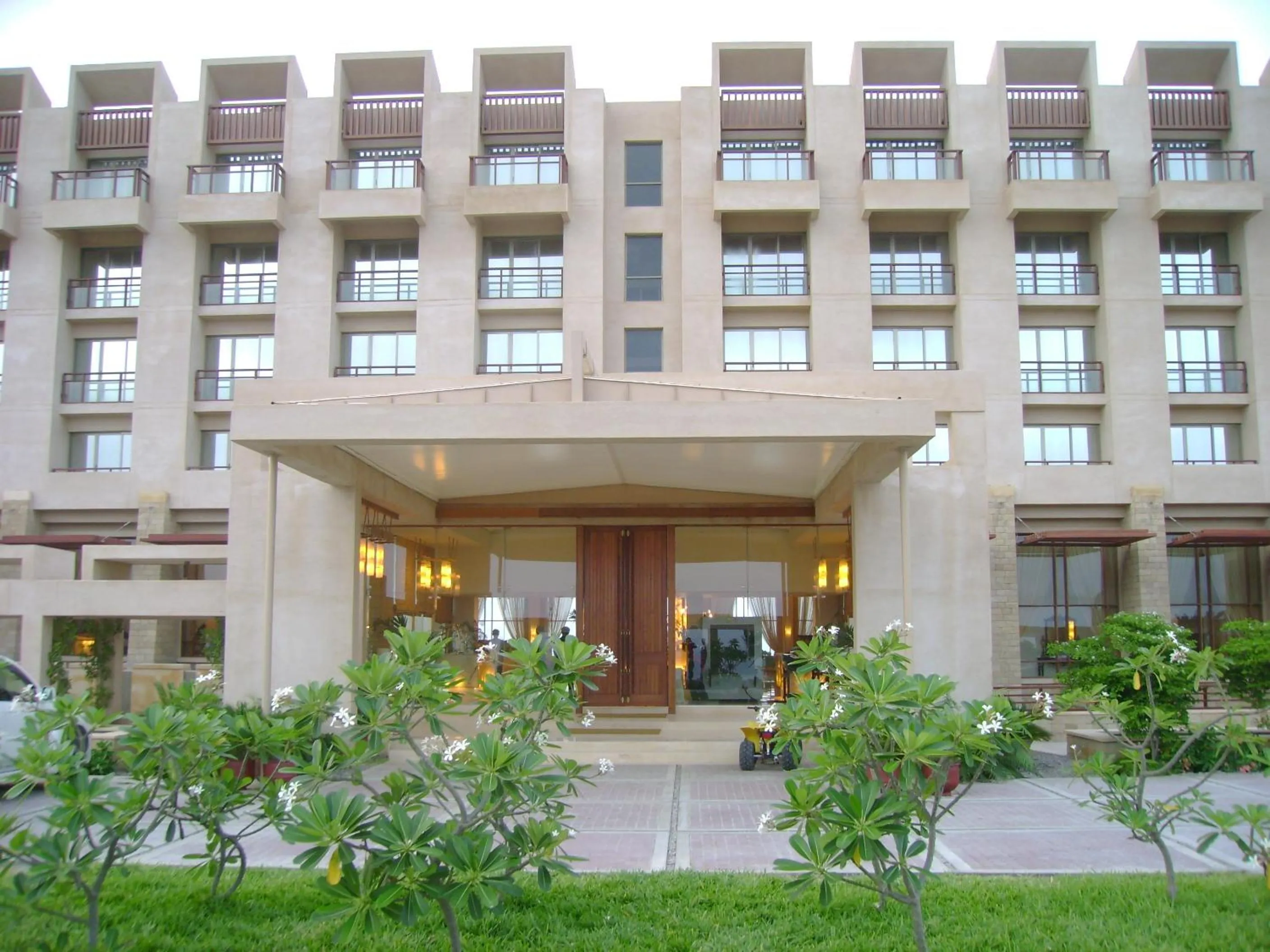Facade/entrance in Zaver Pearl Continental, Gwadar