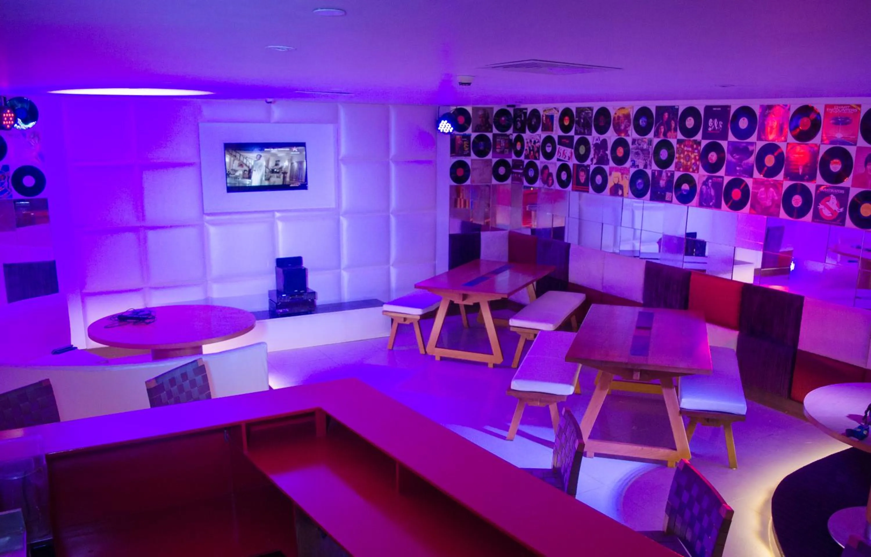 Karaoke in Zaver Pearl Continental, Gwadar