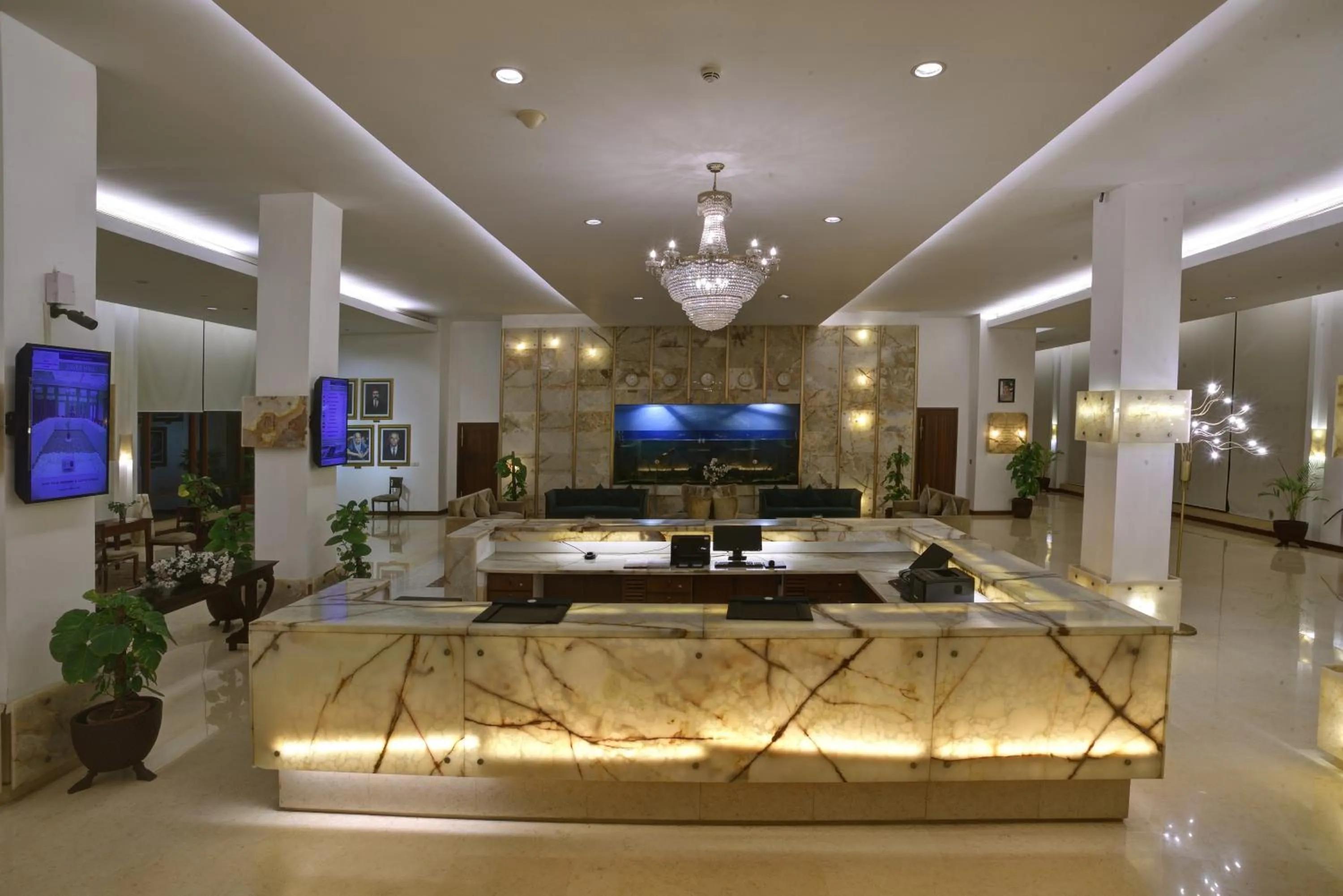 Lobby or reception in Zaver Pearl Continental, Gwadar