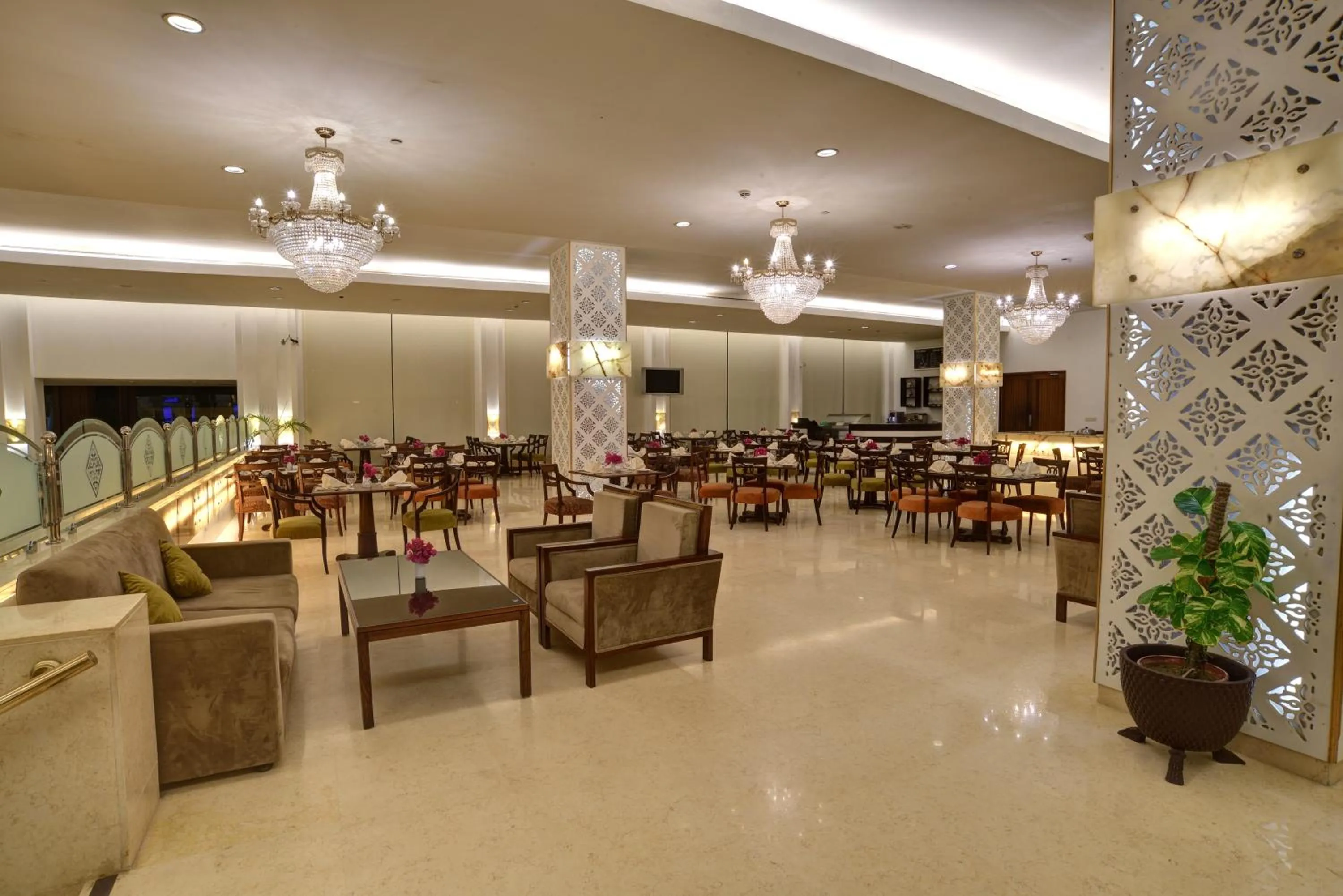 Zaver Pearl Continental, Gwadar