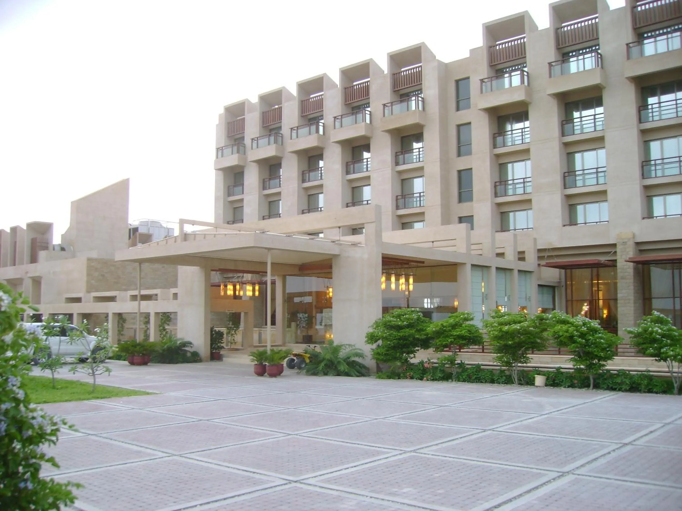 Facade/entrance in Zaver Pearl Continental, Gwadar