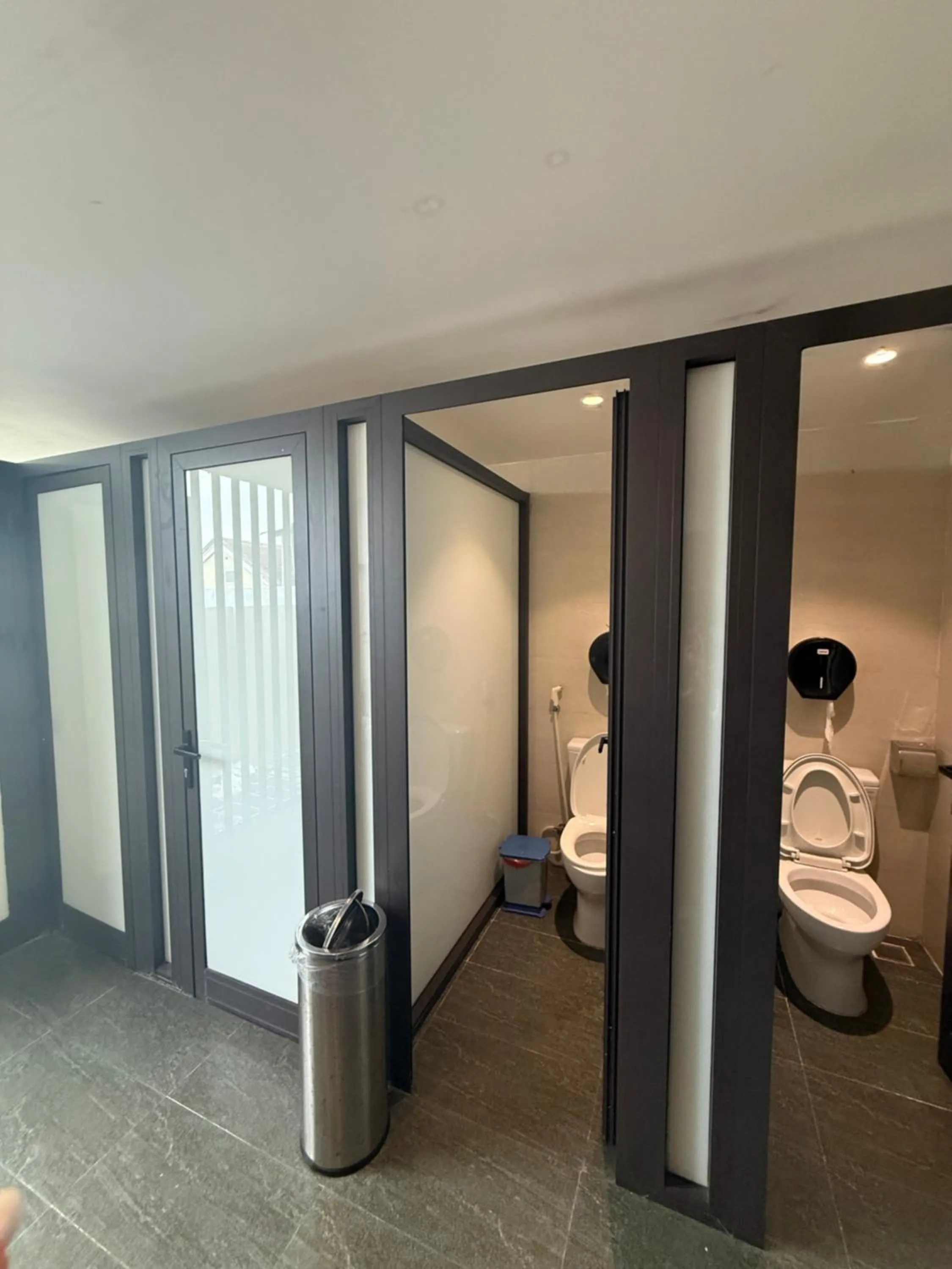 Backhome Hostel & Bar