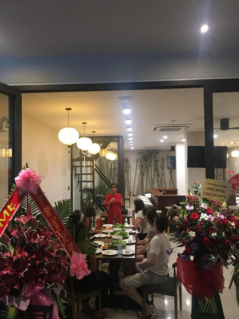 Backhome Hostel & Bar