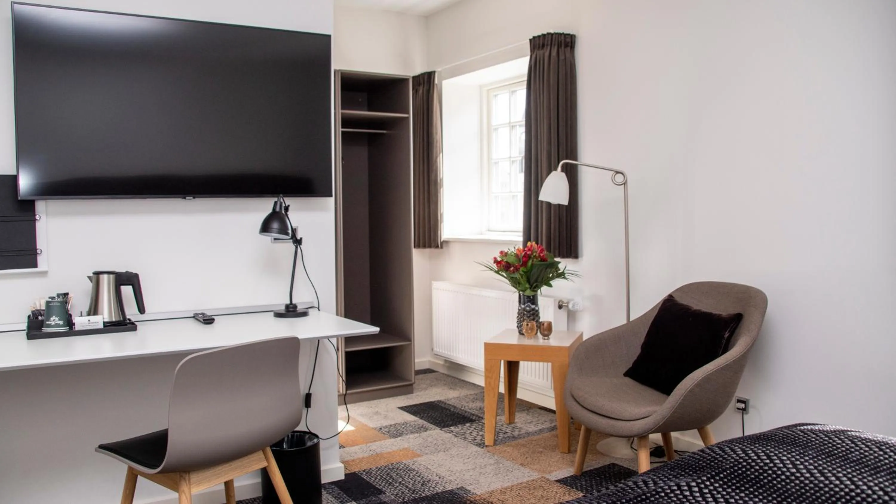 TV and multimedia in Hotel Skivehus