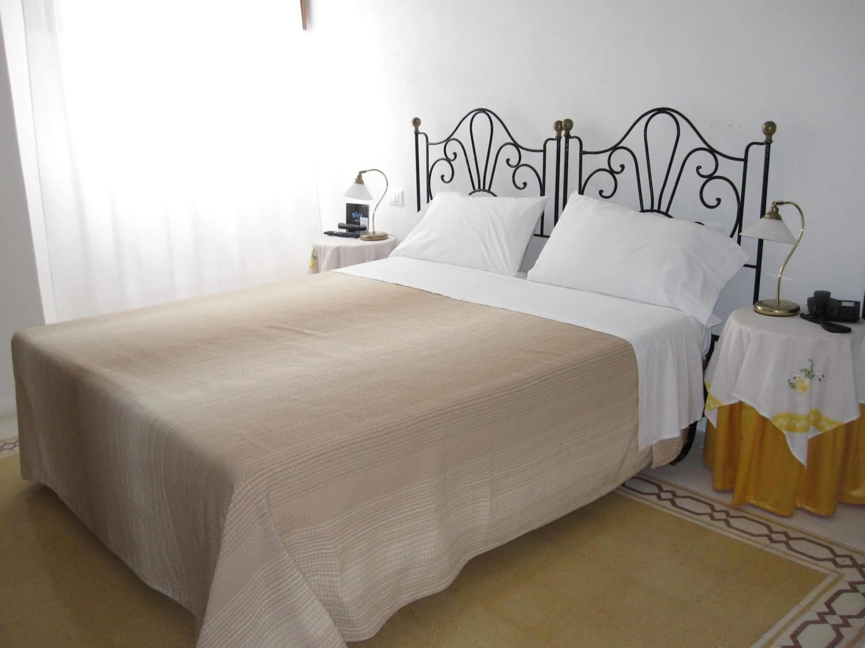Photo of the whole room, Bed in Hotel Santa Marina Antica Foresteria