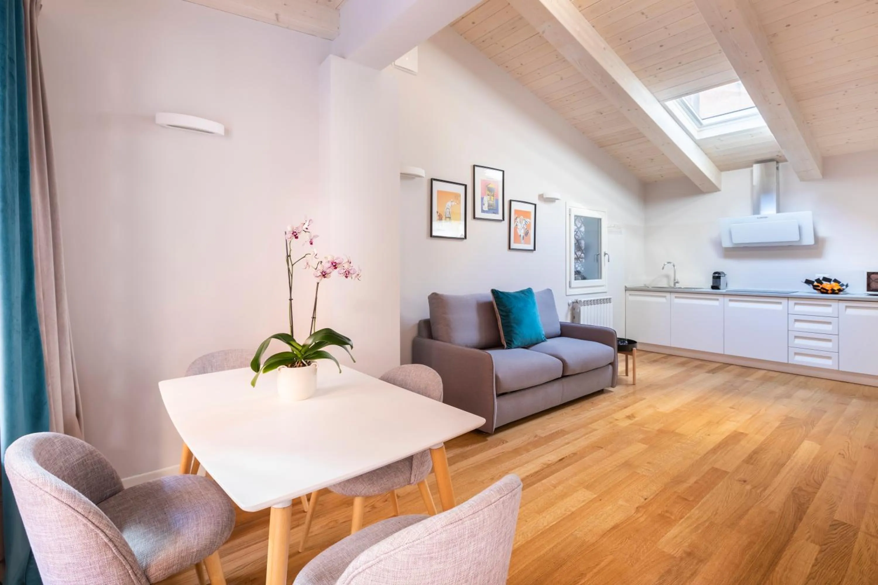 Kitchen or kitchenette in Residenza Palline by Hili