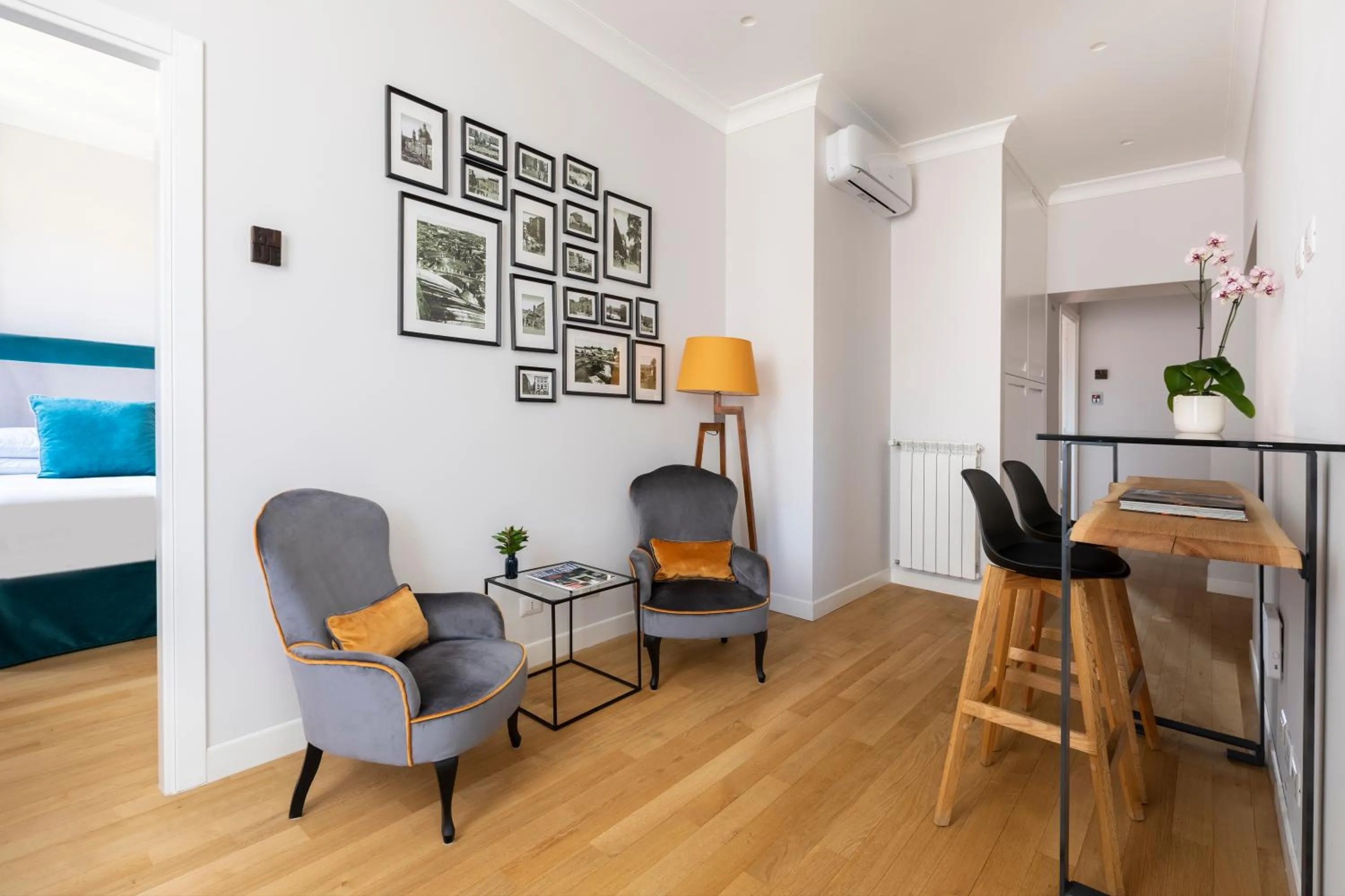 Communal lounge/ TV room in Residenza Palline by Hili