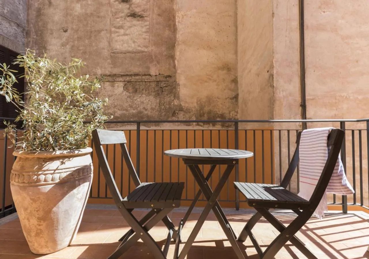Balcony/Terrace in Residenza Palline by Hili