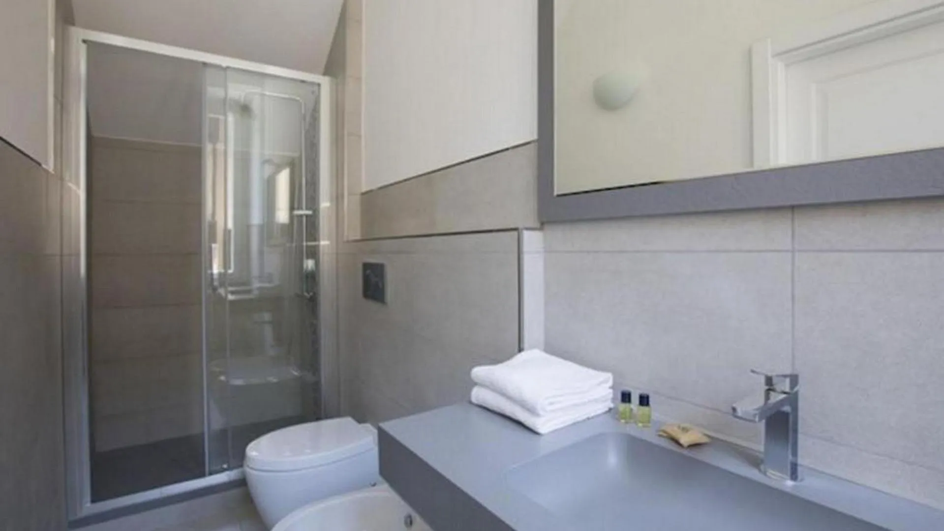 Bathroom in Residenza Palline by Hili