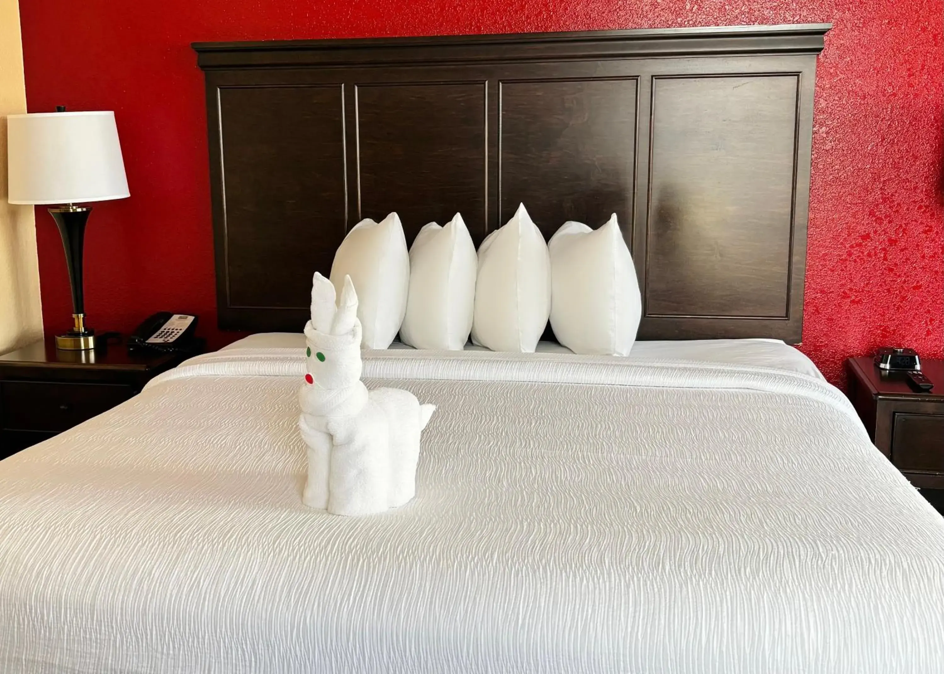 Bed in Pier House 60 Clearwater Beach Marina Hotel Bed in Pier House 60 Clearwater Beach Marina Hotel