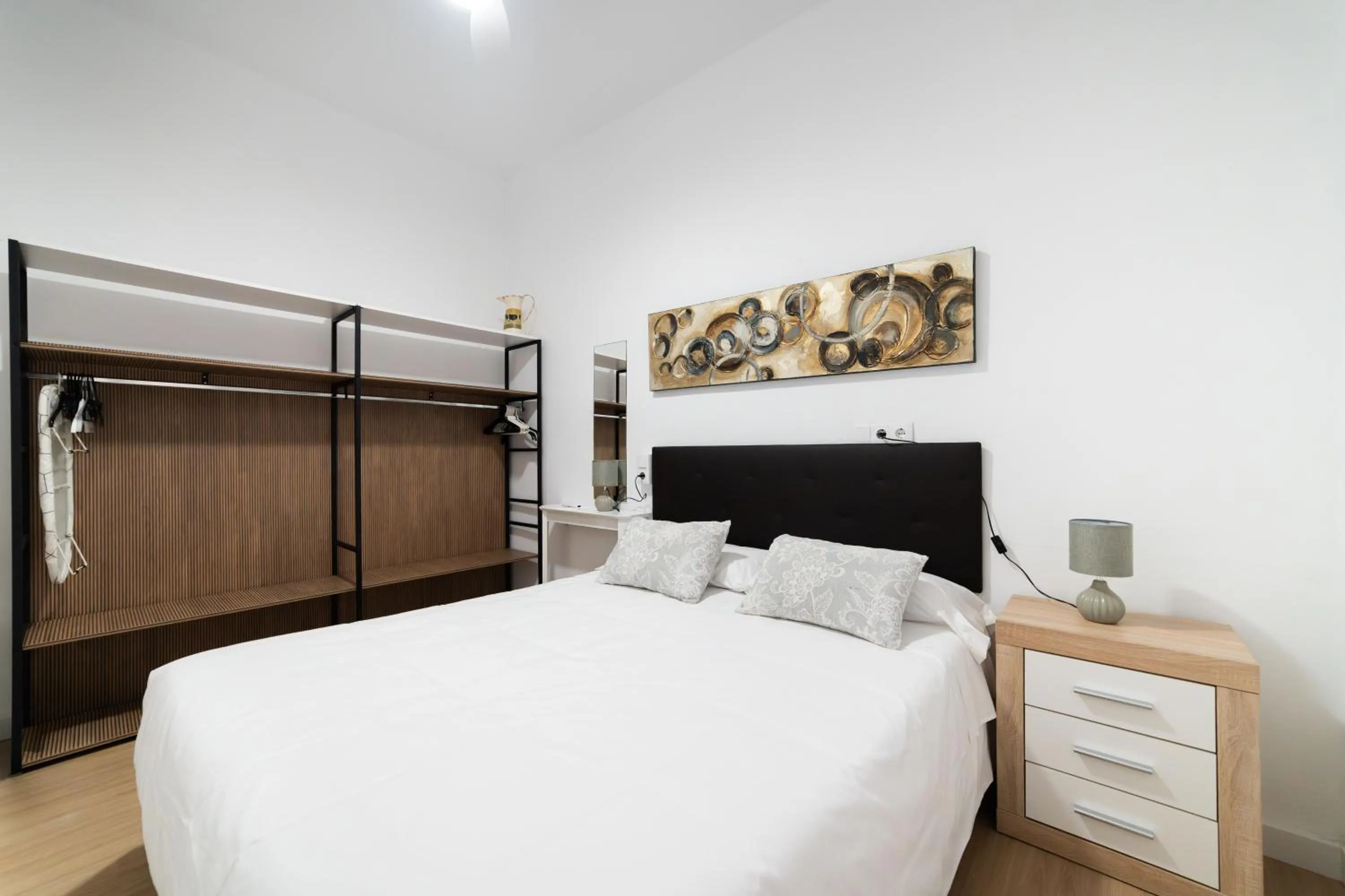 Bedroom, Bed in Hotel Quatre Llunes