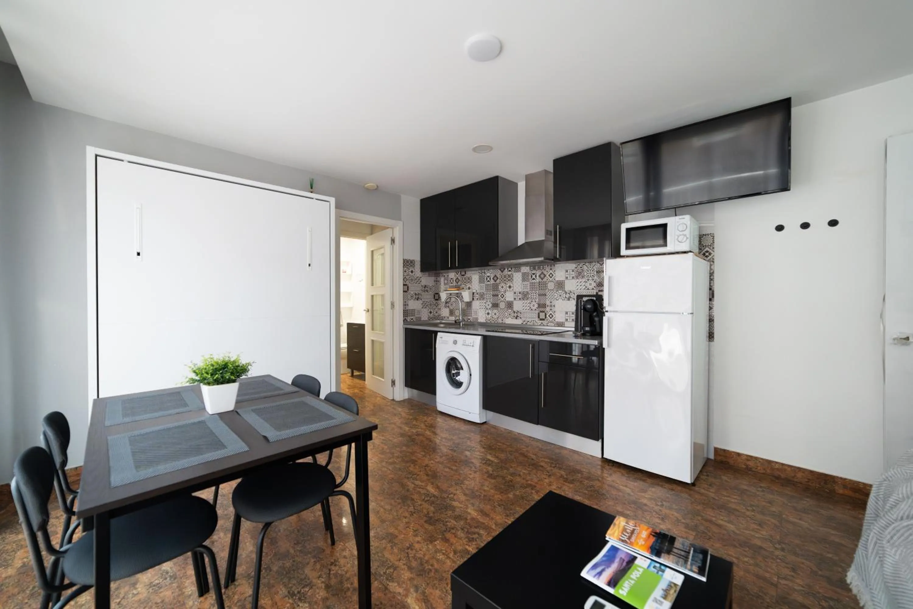 Kitchen or kitchenette in Hotel Quatre Llunes