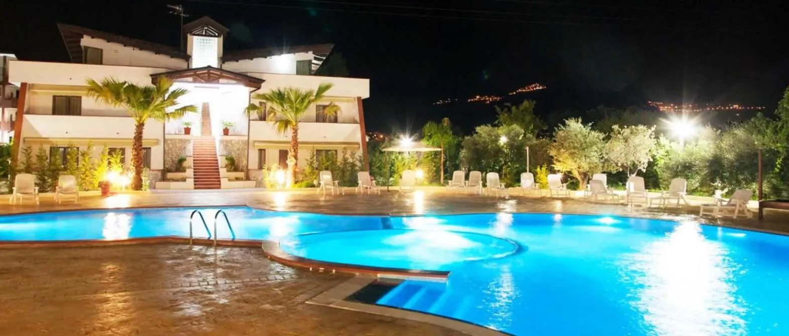 Pool view in Suite Hotel Dominicus