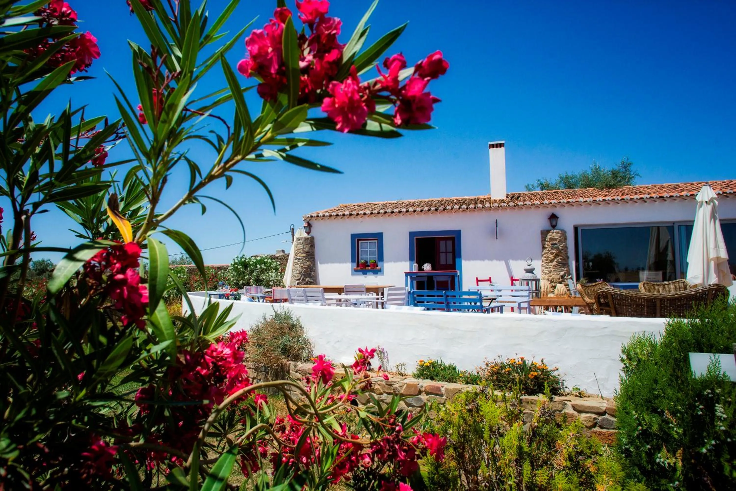 Property building in Casa dos Castelejos