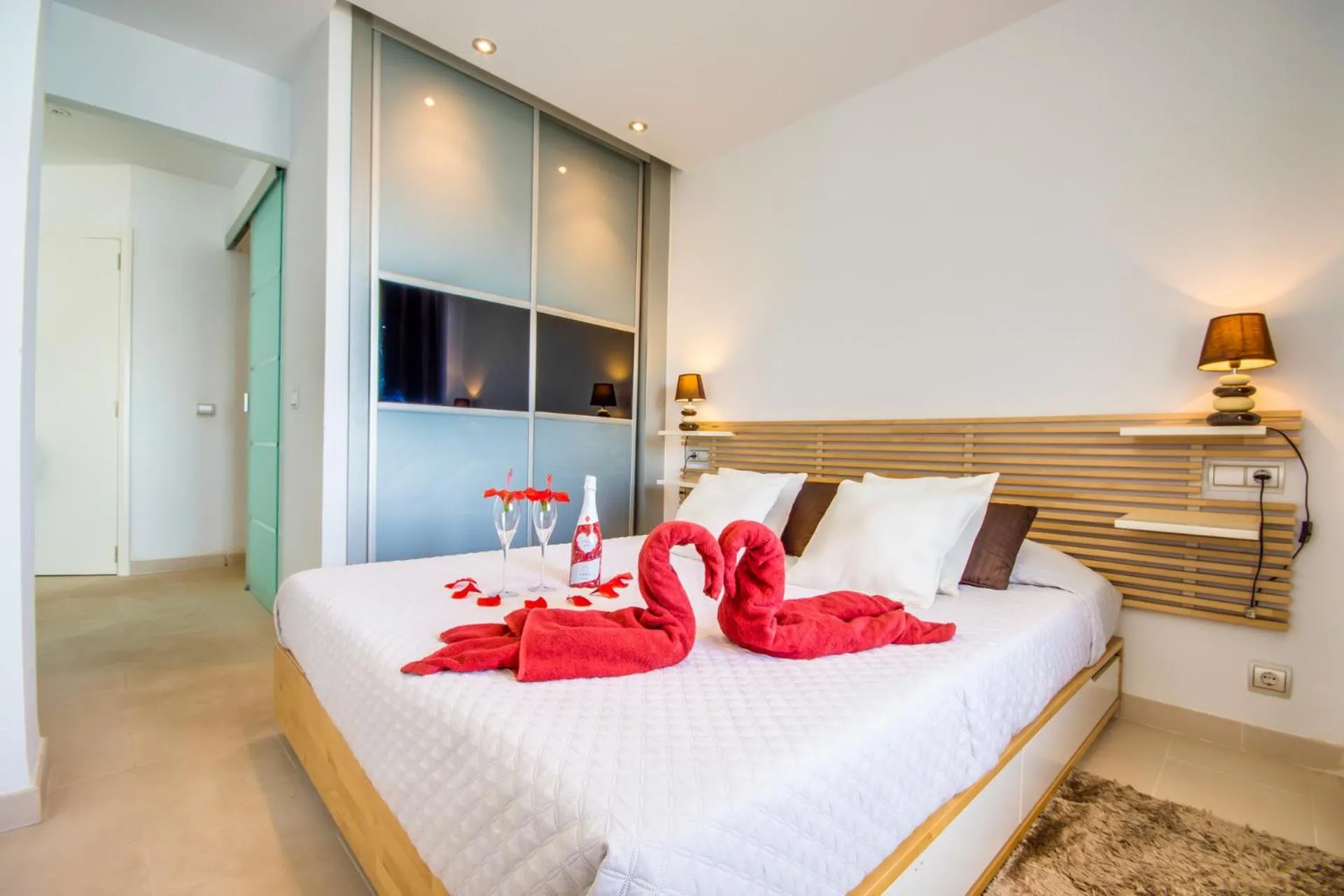 Bed in Ideal Property Mallorca - Blue Palm Beach