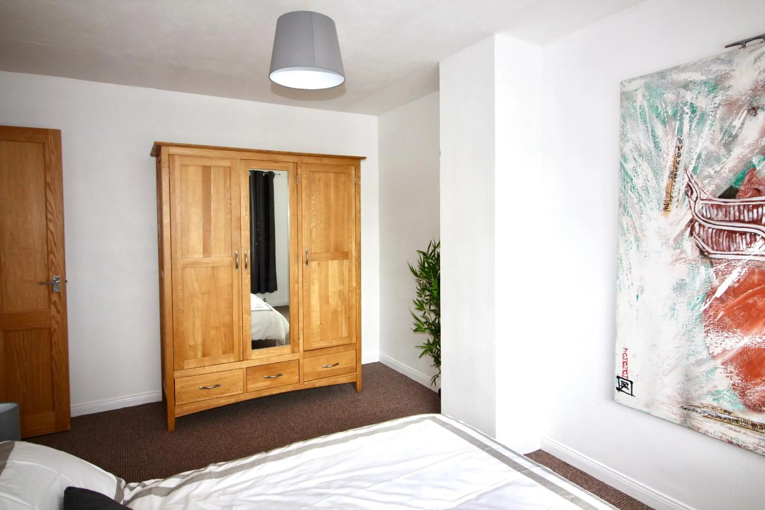 Bedroom, Bed in Carwood House