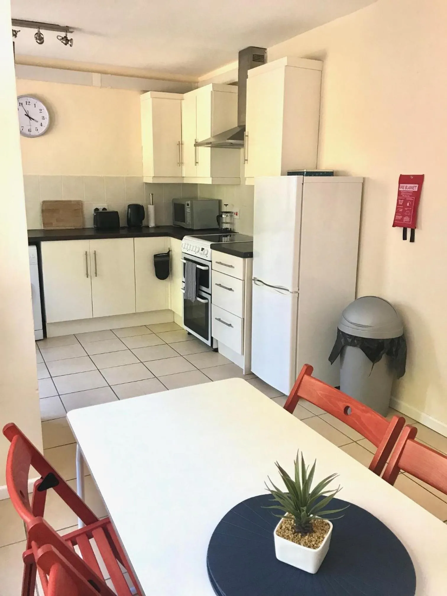 Coffee/tea facilities in Carwood House