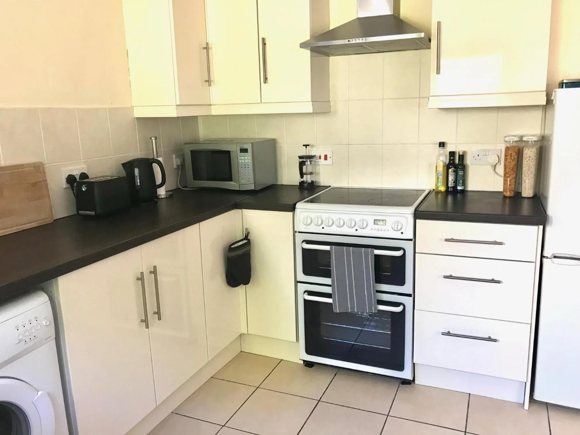 Coffee/tea facilities in Carwood House