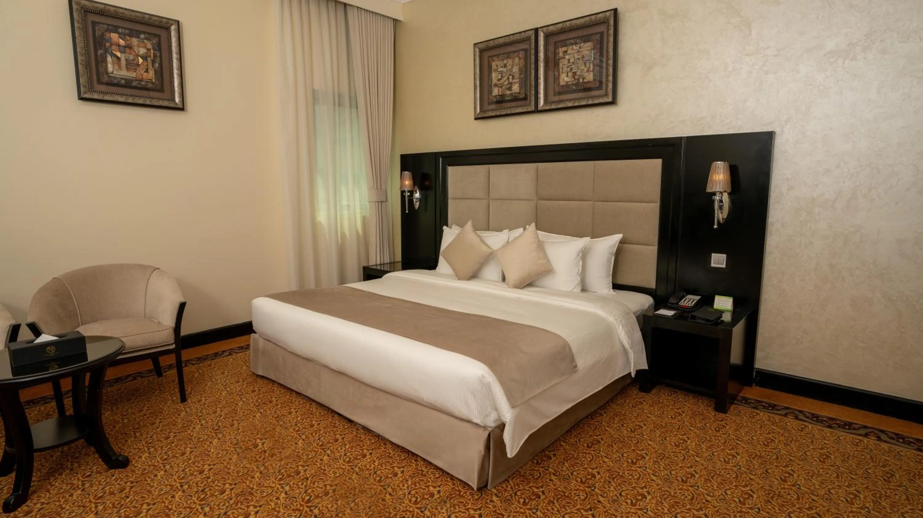 Bedroom, Bed in Royal Grand Suite Hotel