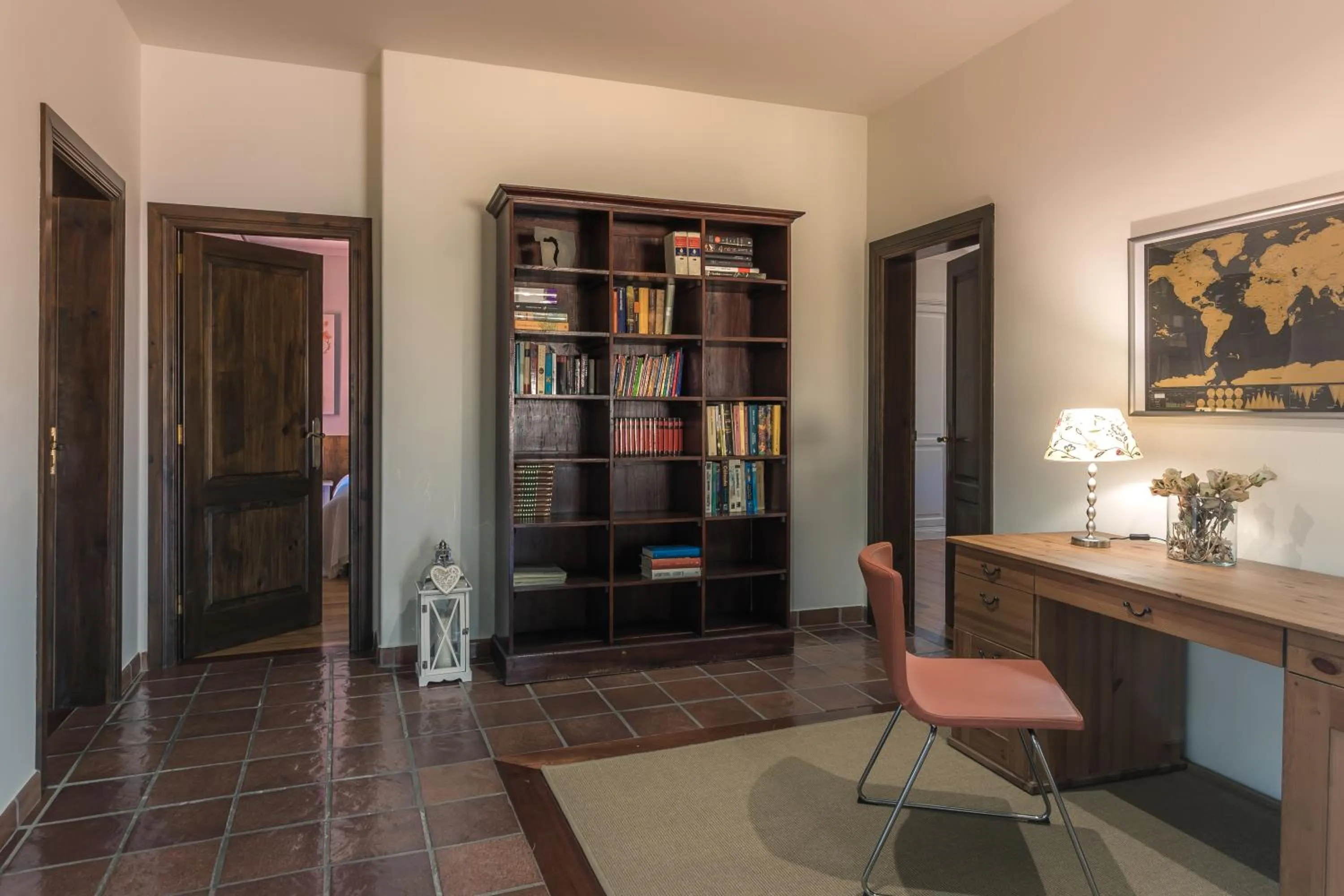 Library in Finca Horno de la Teja