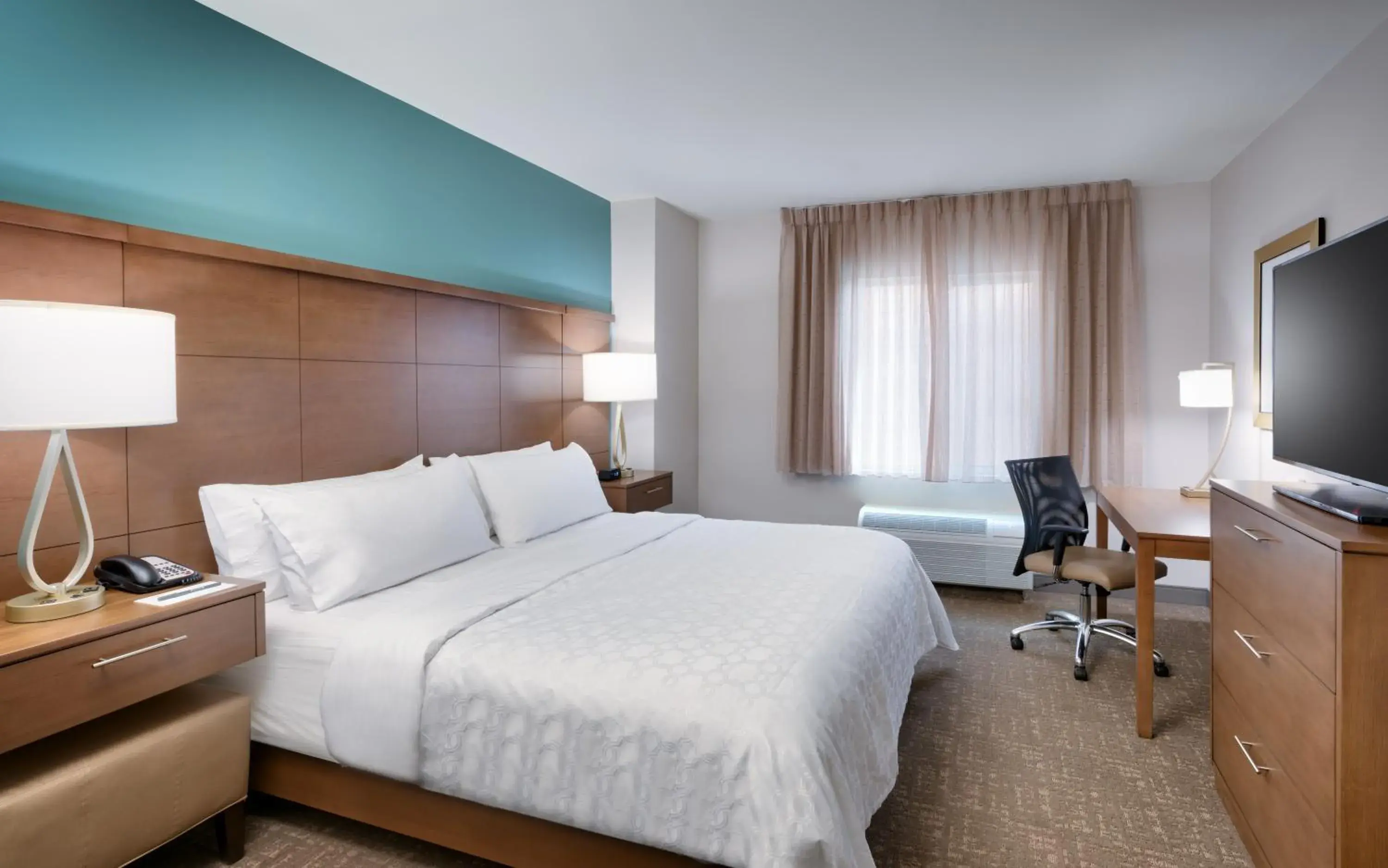 Twin Room - Mobility Access with Bath Tub in Staybridge Suites - Lehi - Traverse Ridge Center by IHG Twin Room - Mobility Access with Bath Tub in Staybridge Suites - Lehi - Traverse Ridge Center by IHG