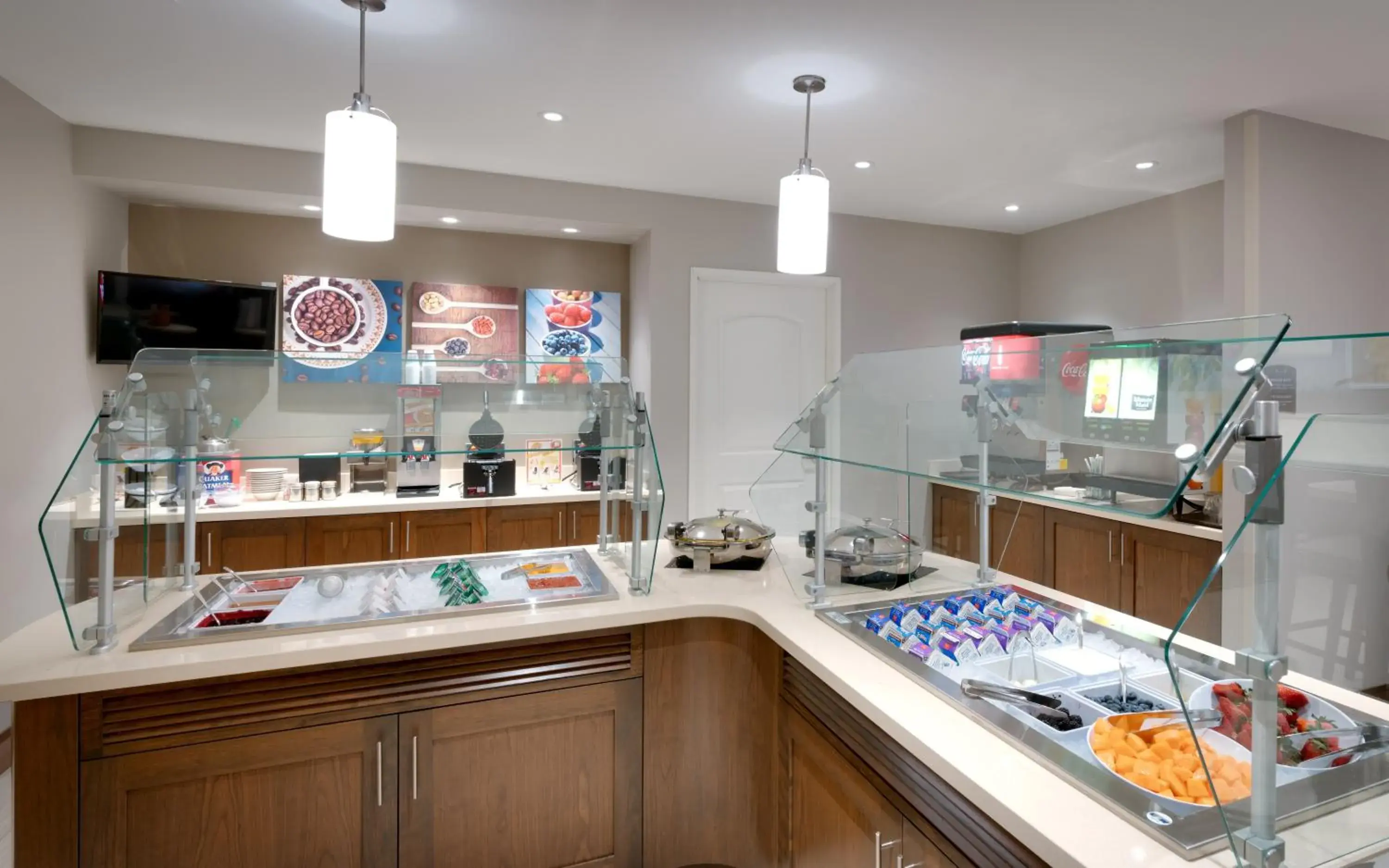 Breakfast in Staybridge Suites - Lehi - Traverse Ridge Center by IHG Breakfast in Staybridge Suites - Lehi - Traverse Ridge Center by IHG