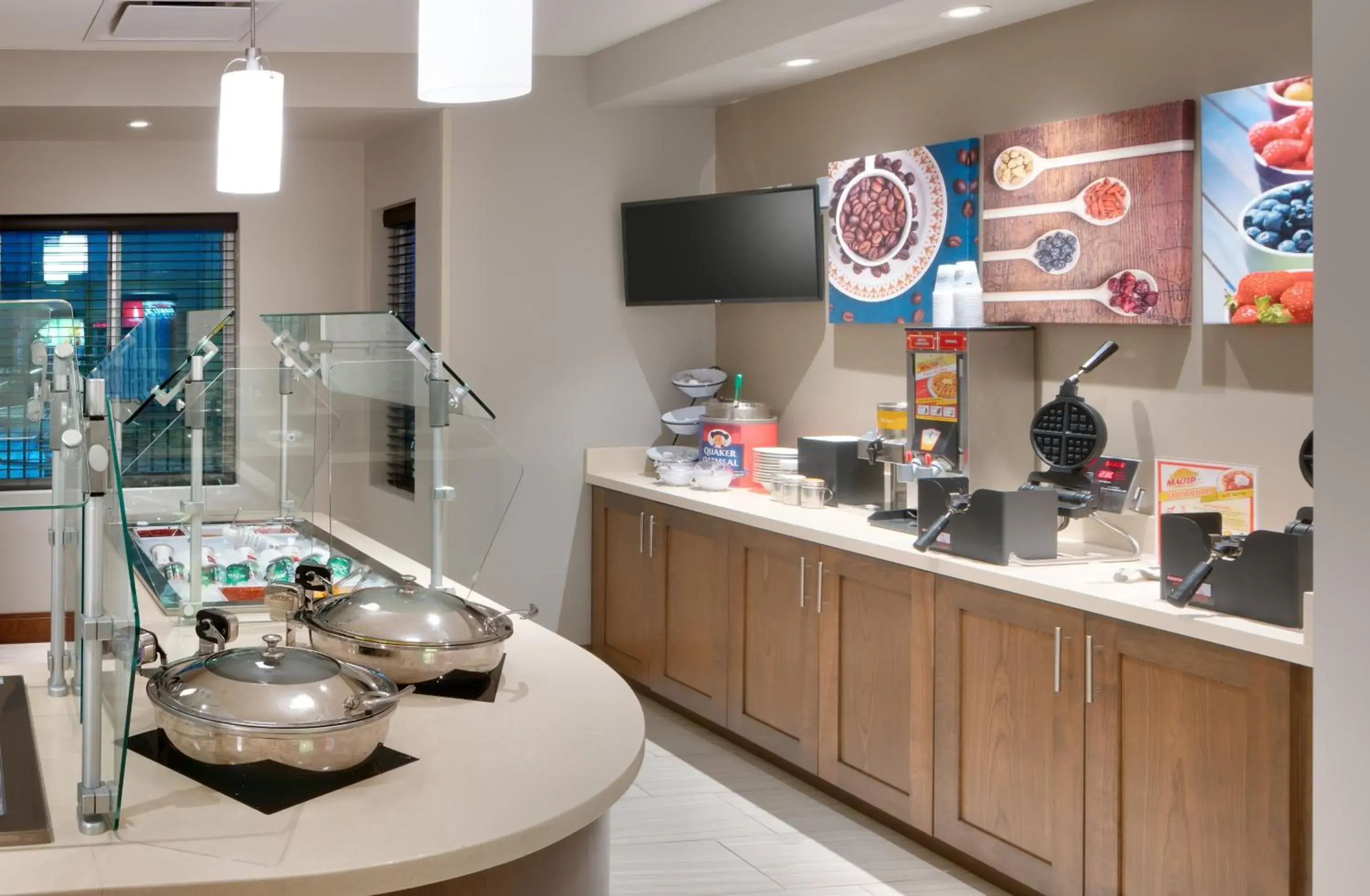 Breakfast in Staybridge Suites - Lehi - Traverse Ridge Center by IHG Breakfast in Staybridge Suites - Lehi - Traverse Ridge Center by IHG