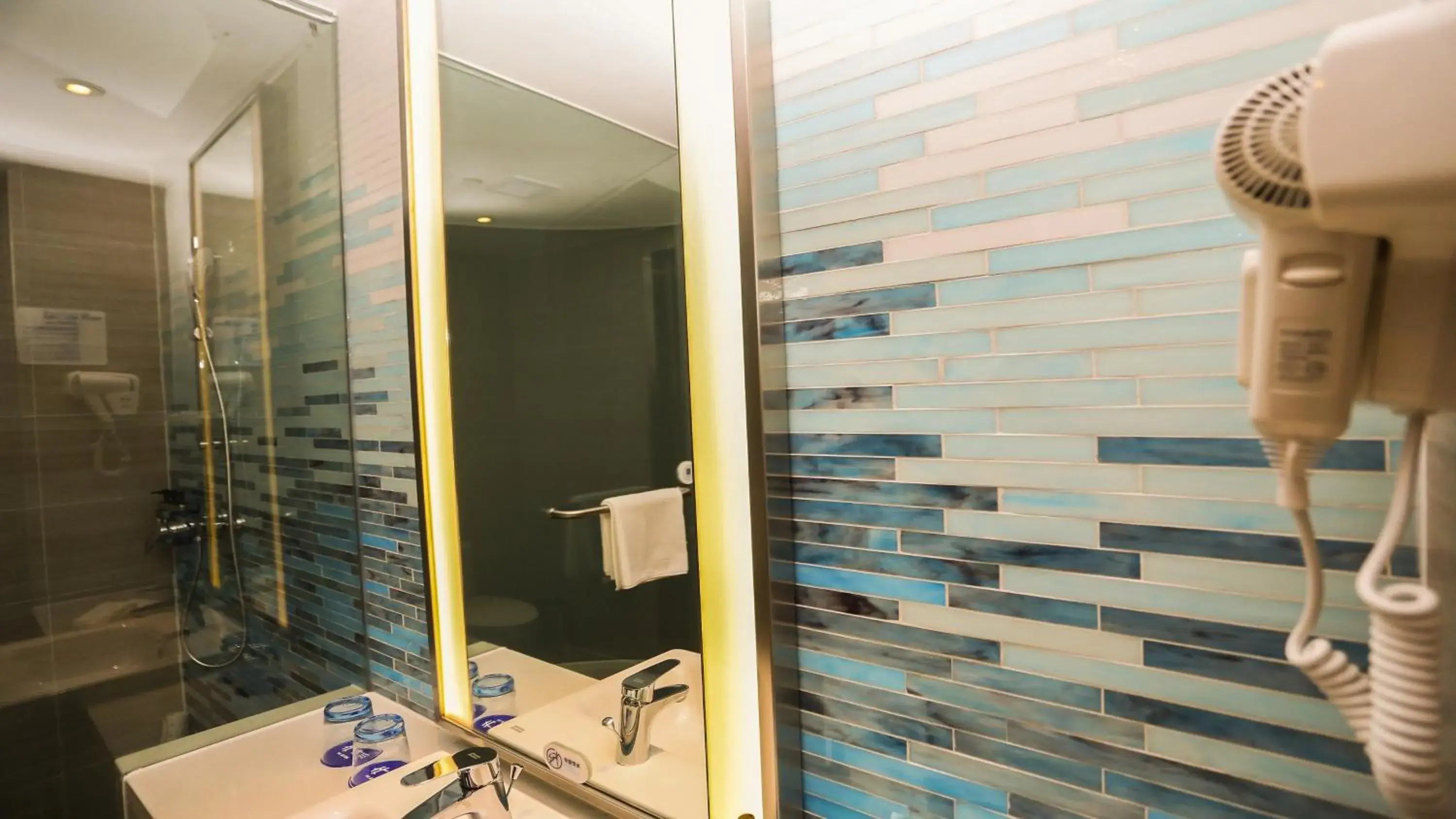 Photo of the whole room in Holiday Inn Express Linyi Riverside by IHG Photo of the whole room in Holiday Inn Express Linyi Riverside by IHG