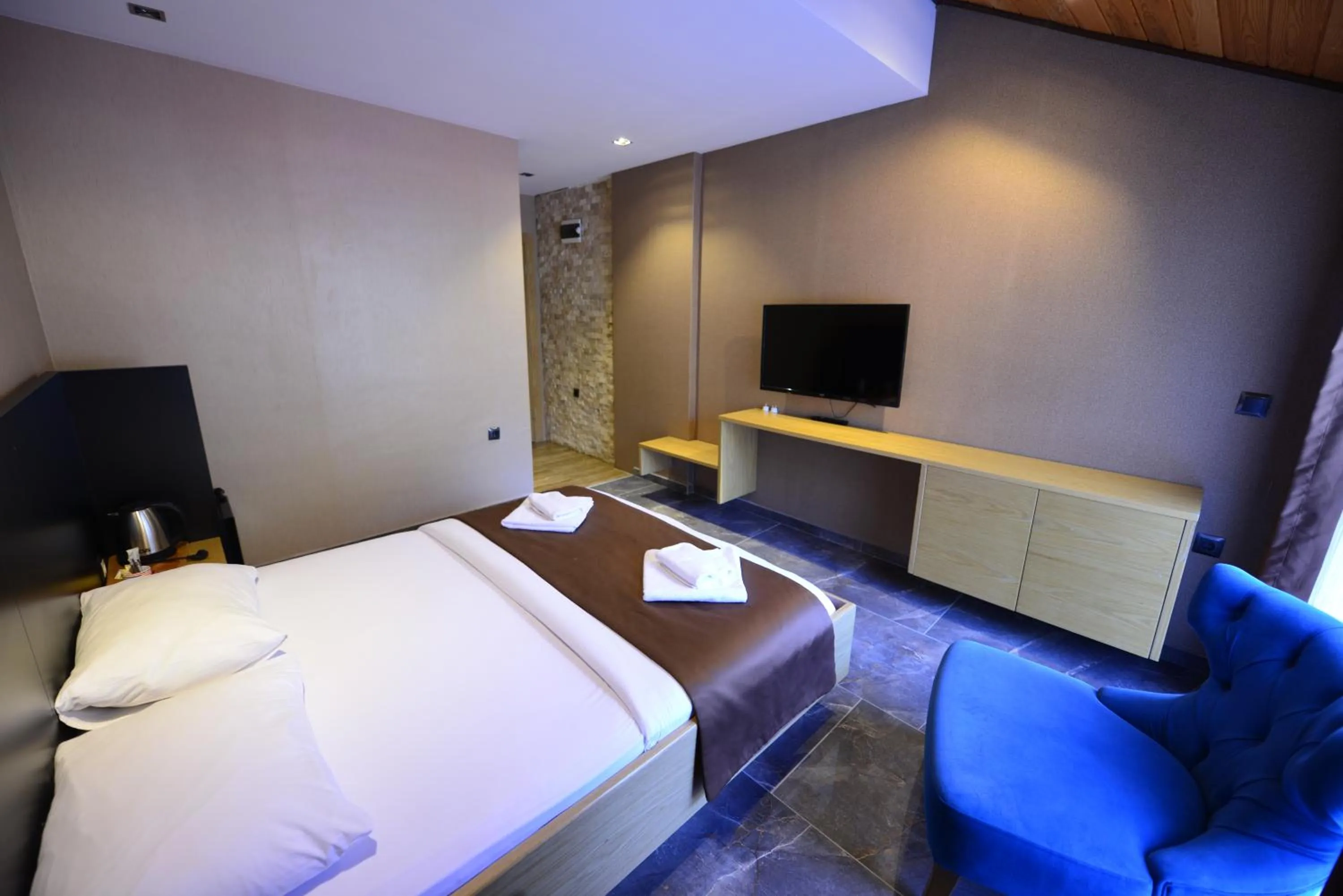 Bed in Inanlar Deluxe Hotel & Bungalow