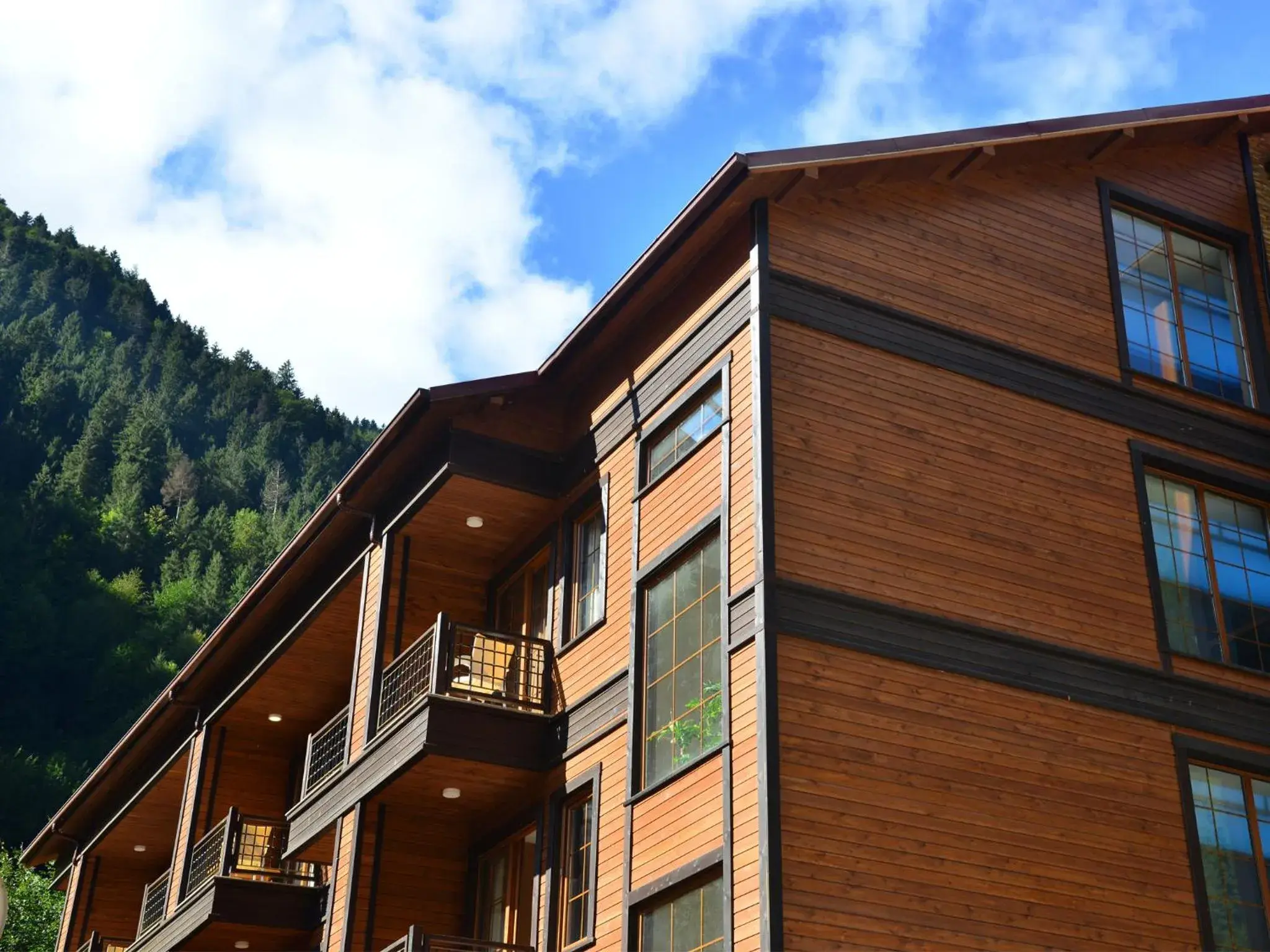 Facade/entrance in Inanlar Deluxe Hotel & Bungalow Facade/entrance in Inanlar Deluxe Hotel & Bungalow