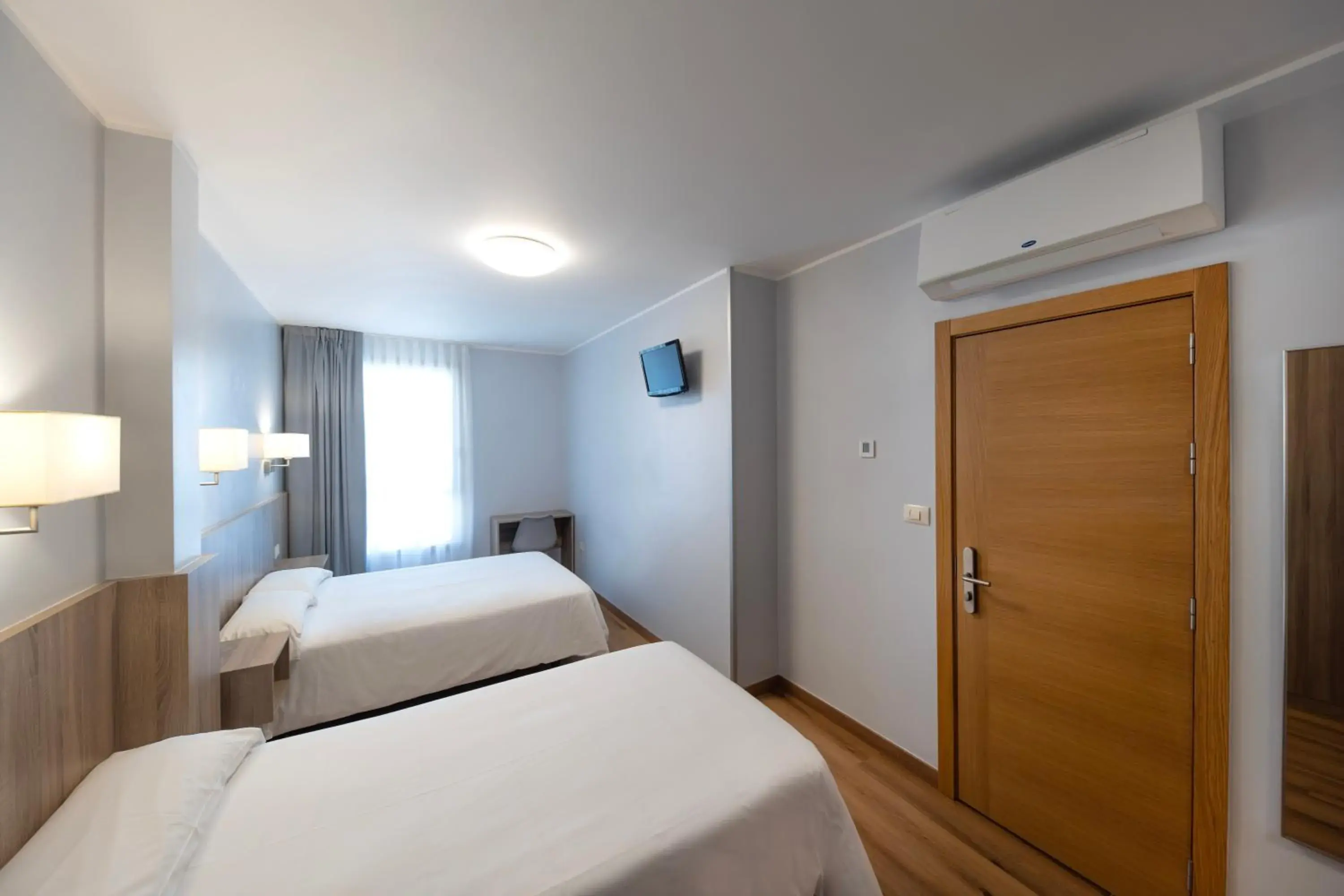 Photo of the whole room, Bed in Hotel Pantón Photo of the whole room, Bed in Hotel Pantón