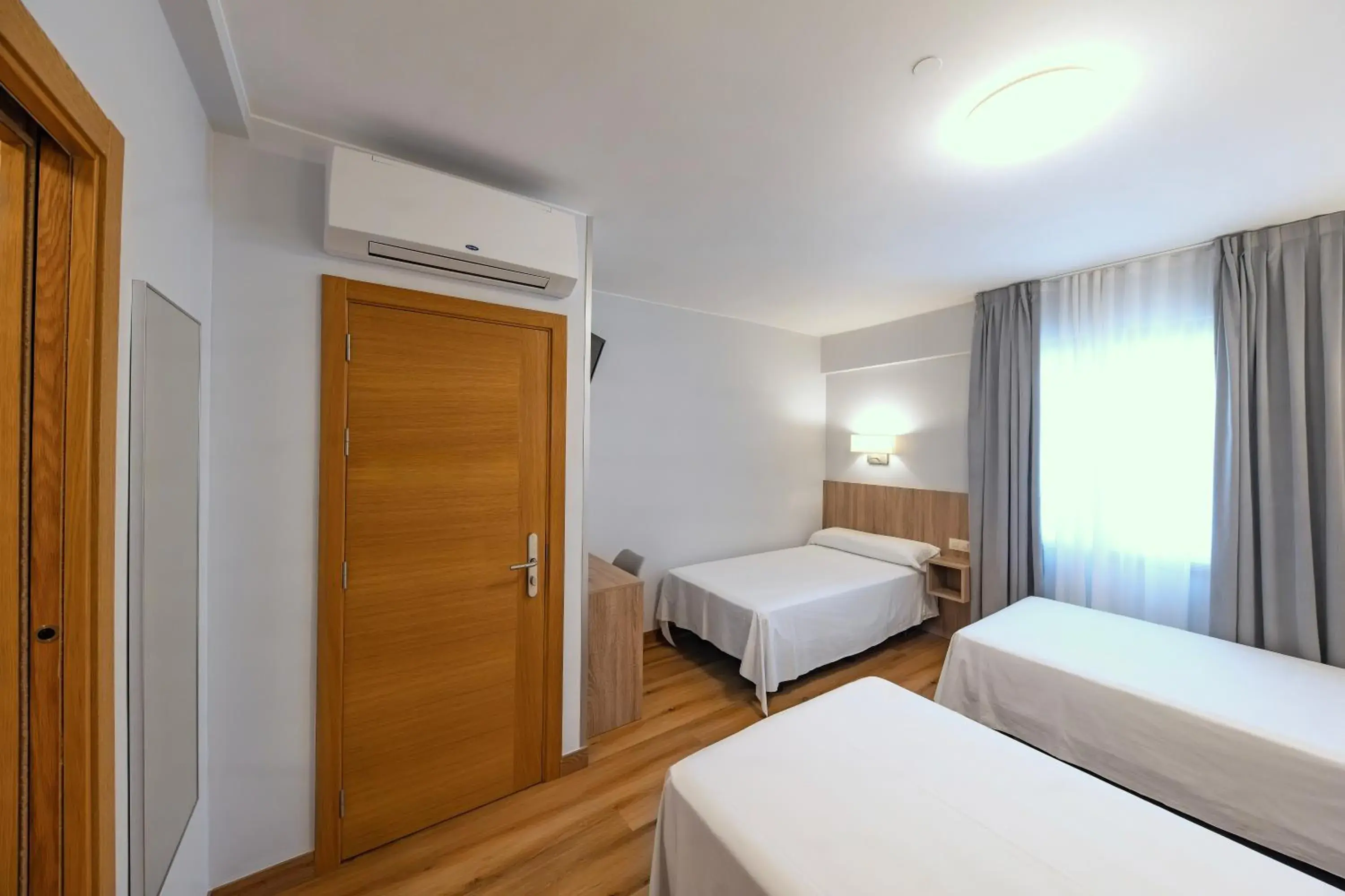 Photo of the whole room, Bed in Hotel Pantón Photo of the whole room, Bed in Hotel Pantón