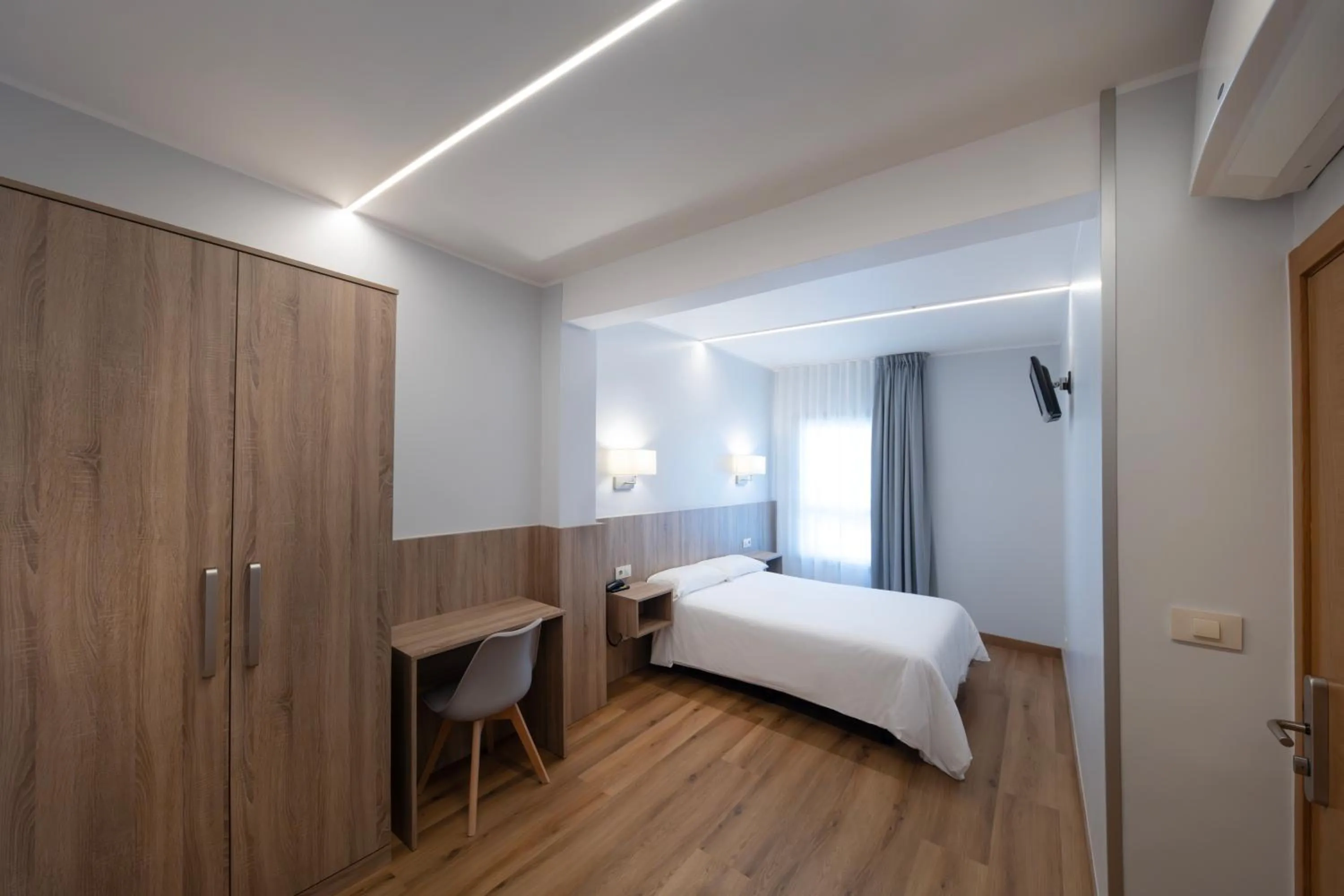 Photo of the whole room, Bed in Hotel Pantón