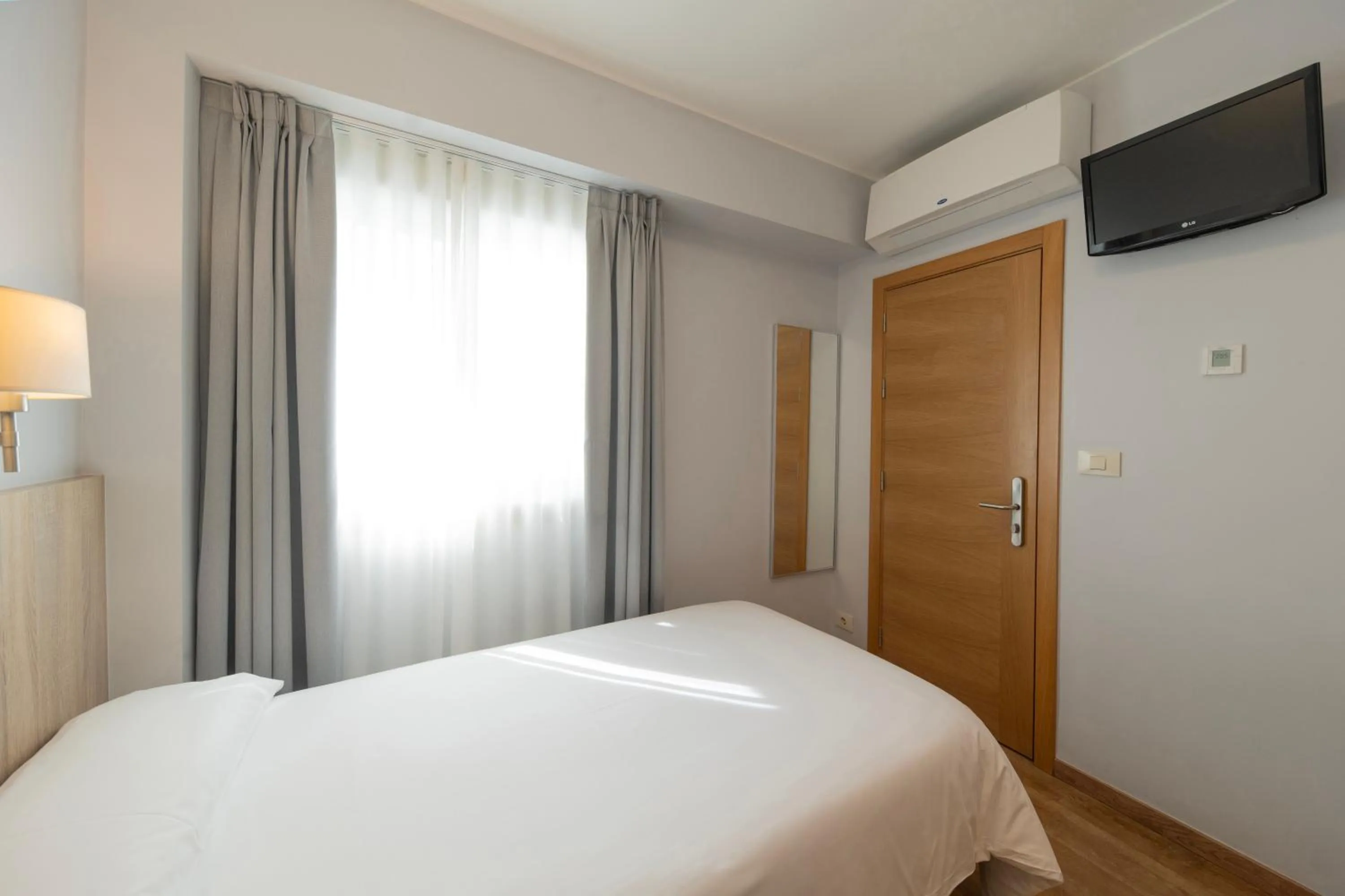 Photo of the whole room, Bed in Hotel Pantón