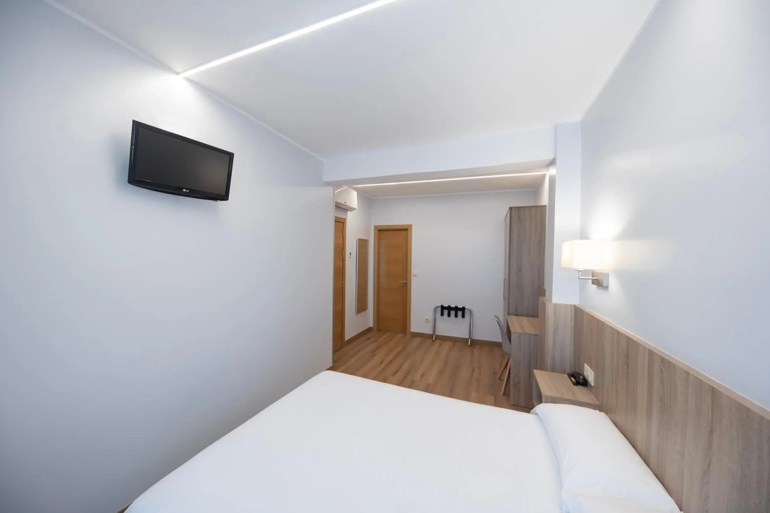 Photo of the whole room, Bed in Hotel Pantón Photo of the whole room, Bed in Hotel Pantón