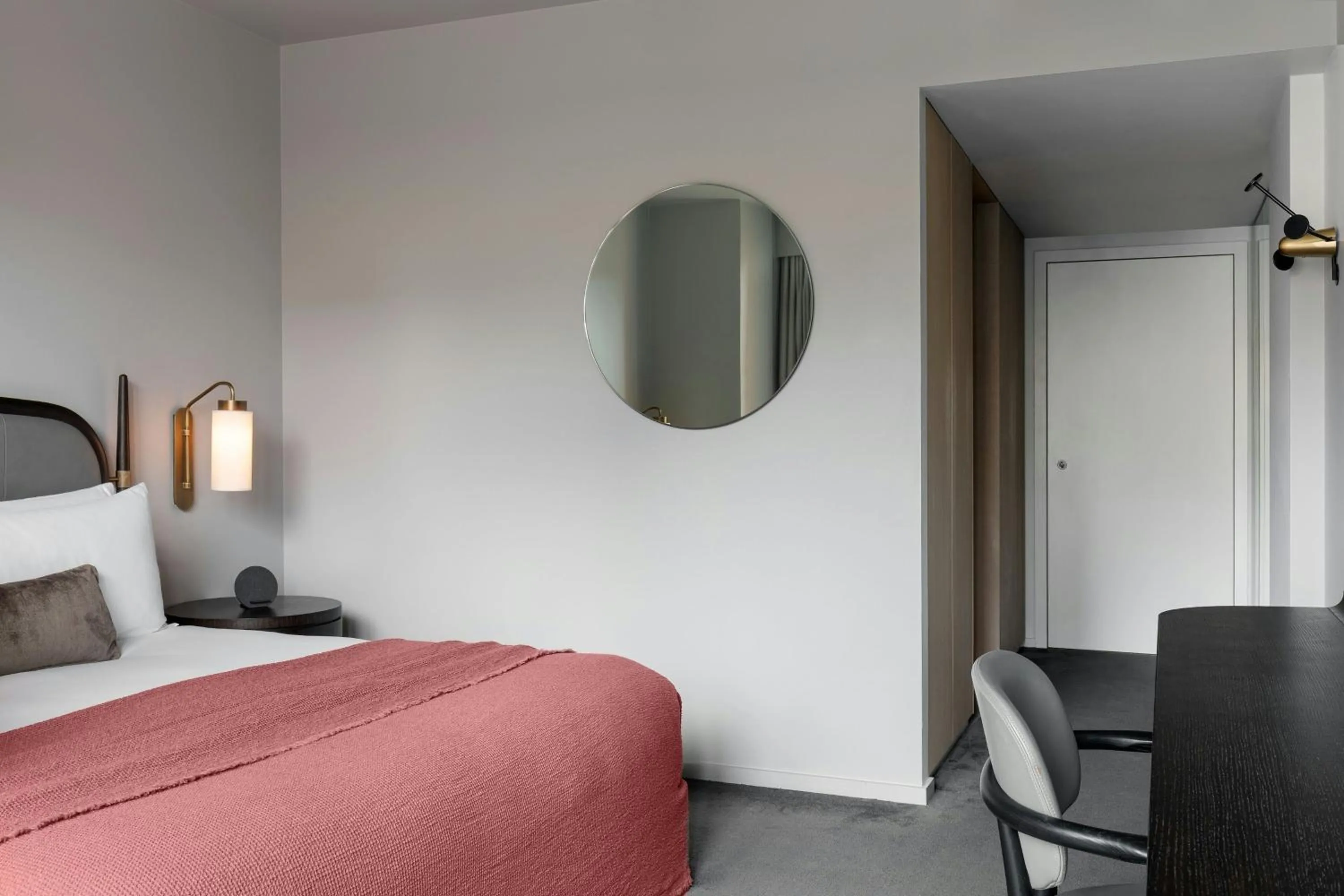 Photo of the whole room, Bed in The Stratford, Autograph Collection