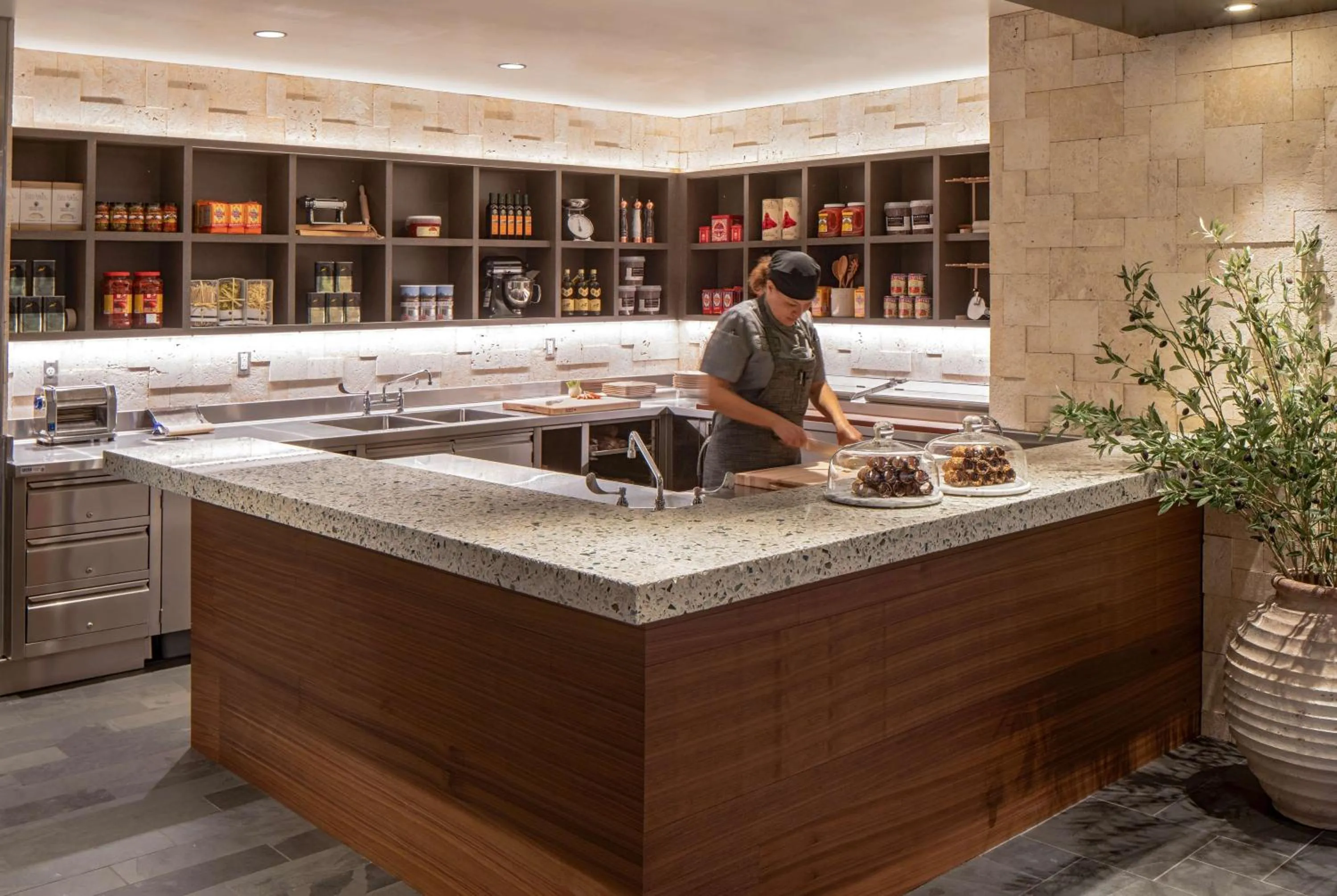 Restaurant/places to eat in Hyatt Regency Seattle