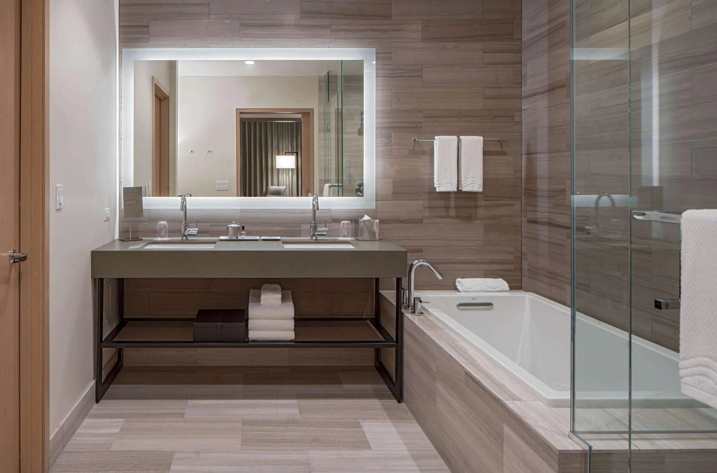 Bathroom in Hyatt Regency Seattle