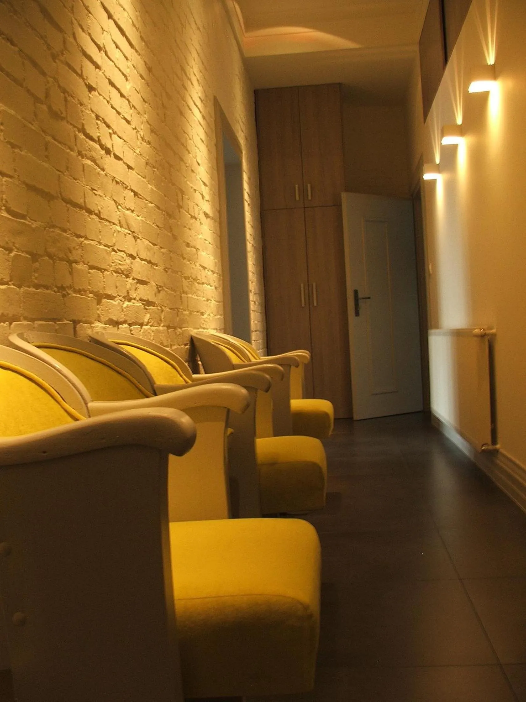 Seating area in MoHo S