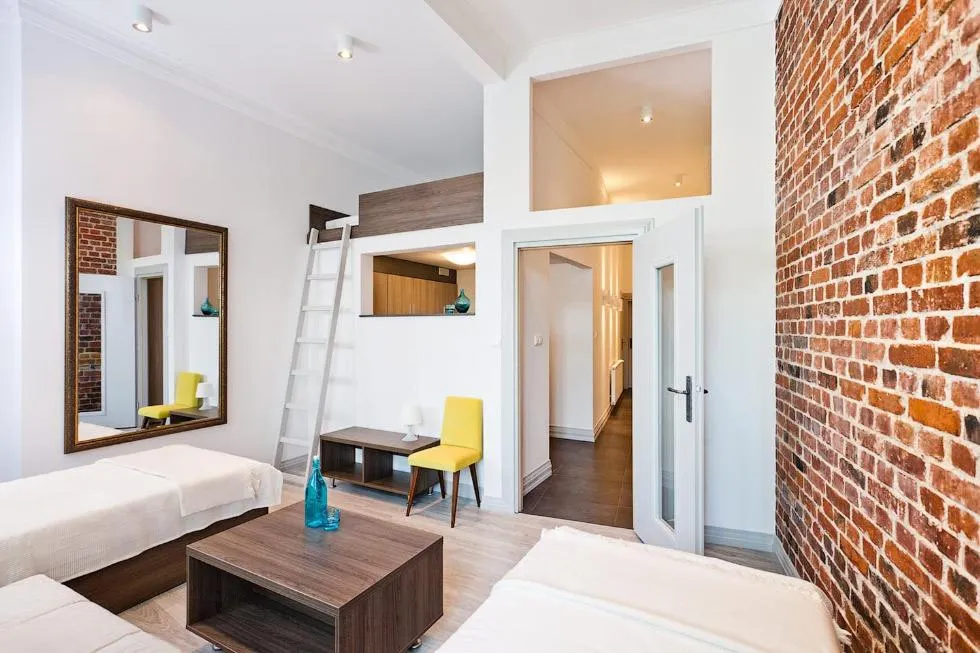 Photo of the whole room, Bed in MoHo S