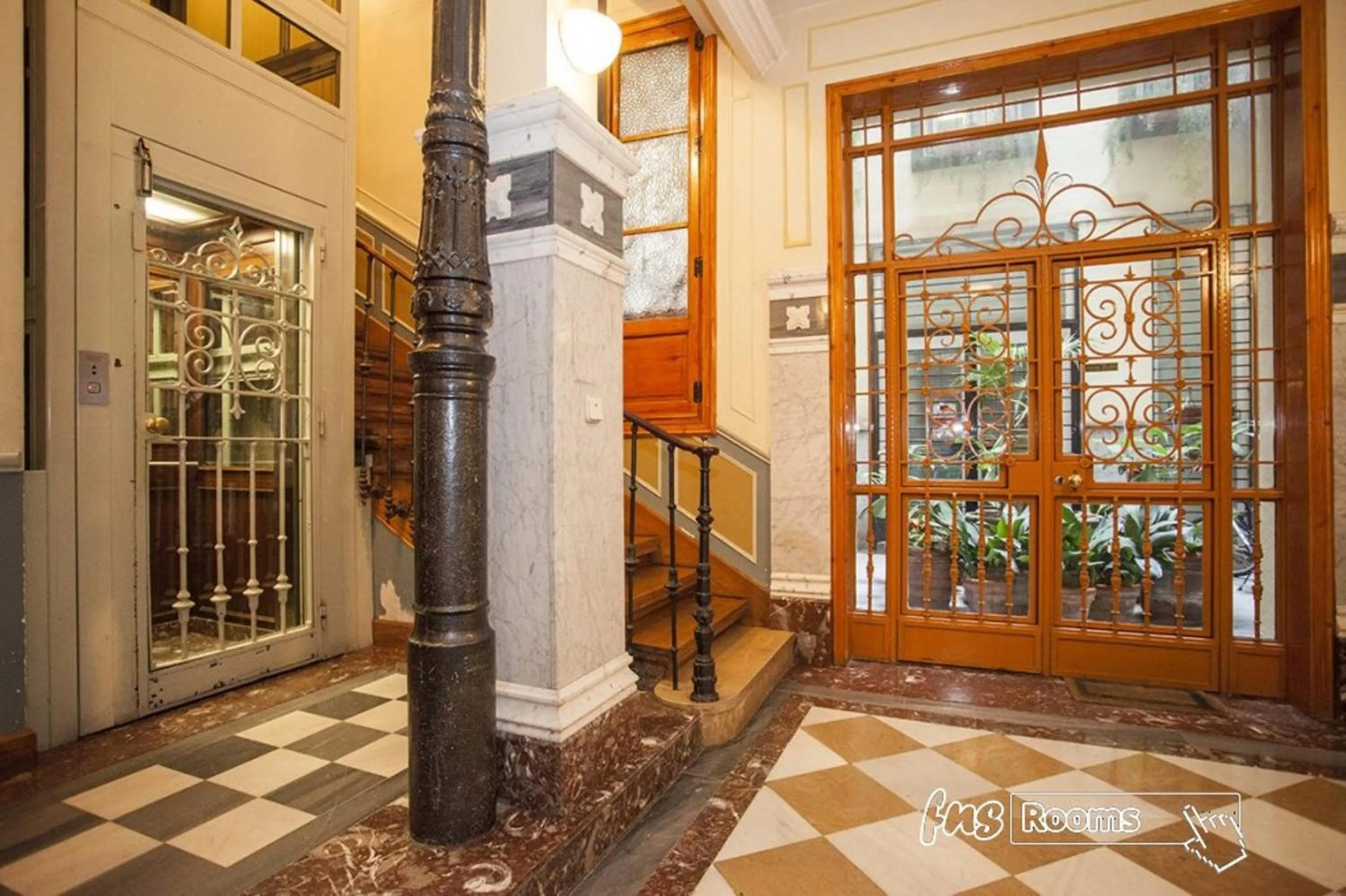 Facade/entrance in Hostal La Fontana