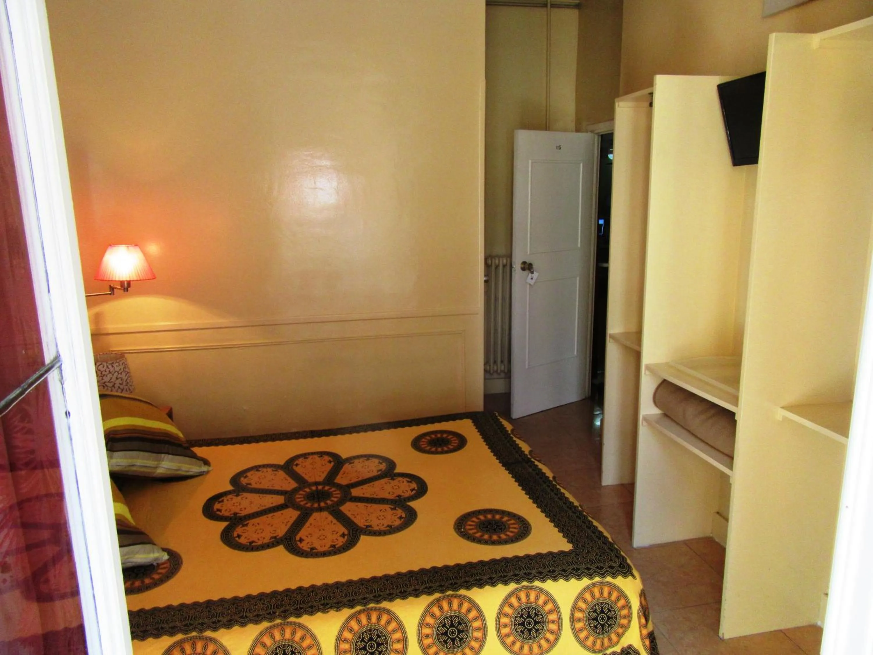 Decorative detail, Bed in Hostal La Fontana