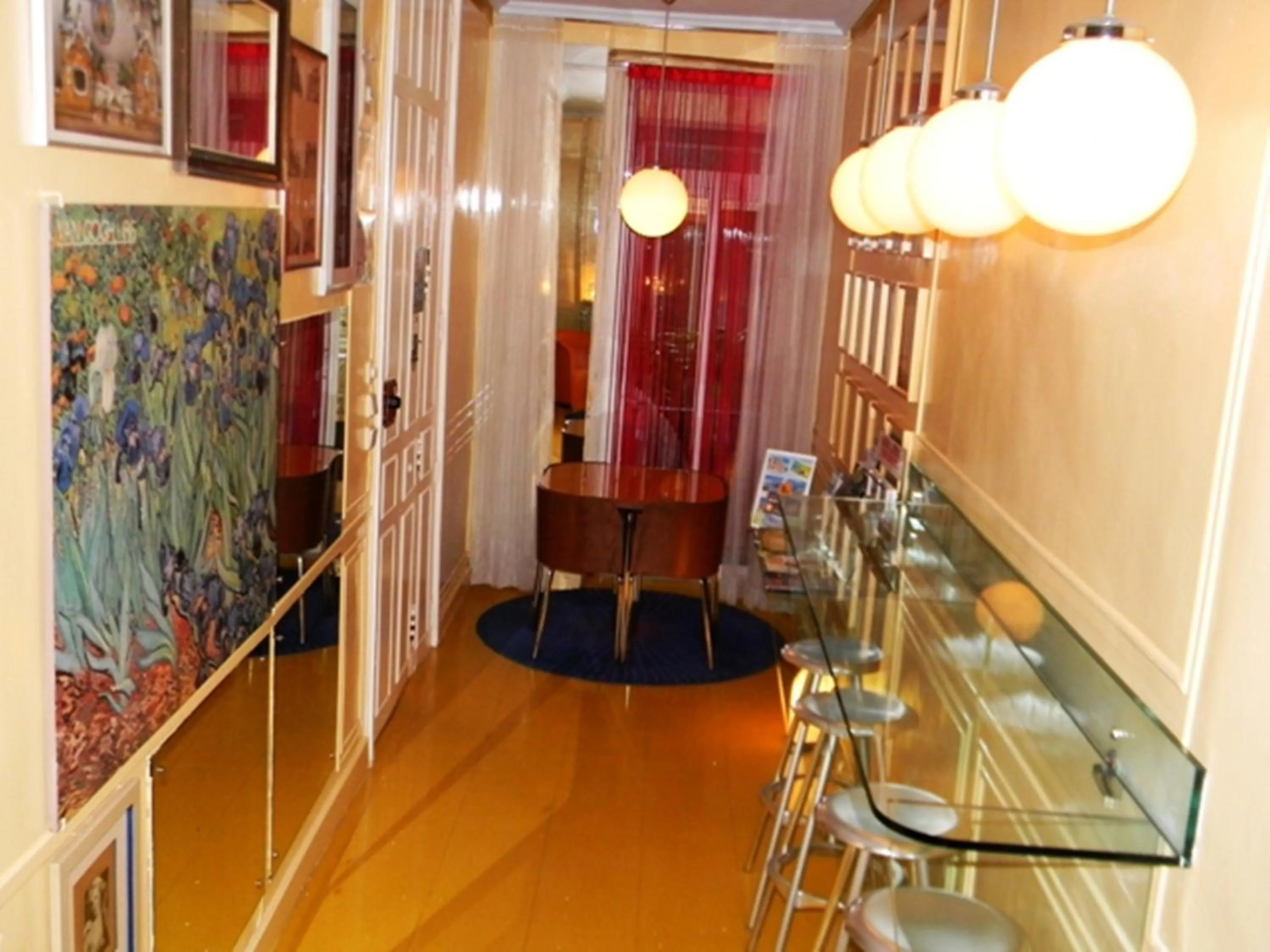 Lobby or reception in Hostal La Fontana