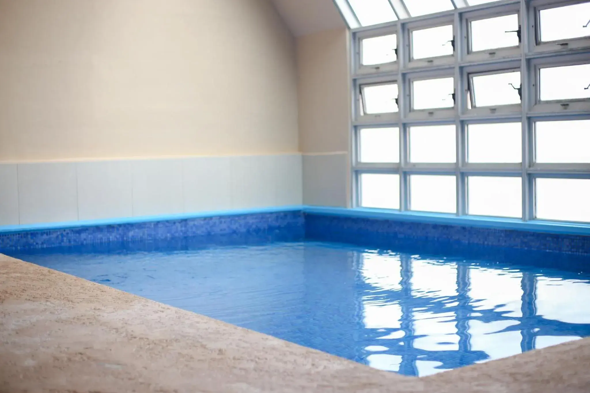 Swimming pool in Hotel Monterrey Macroplaza Swimming pool in Hotel Monterrey Macroplaza