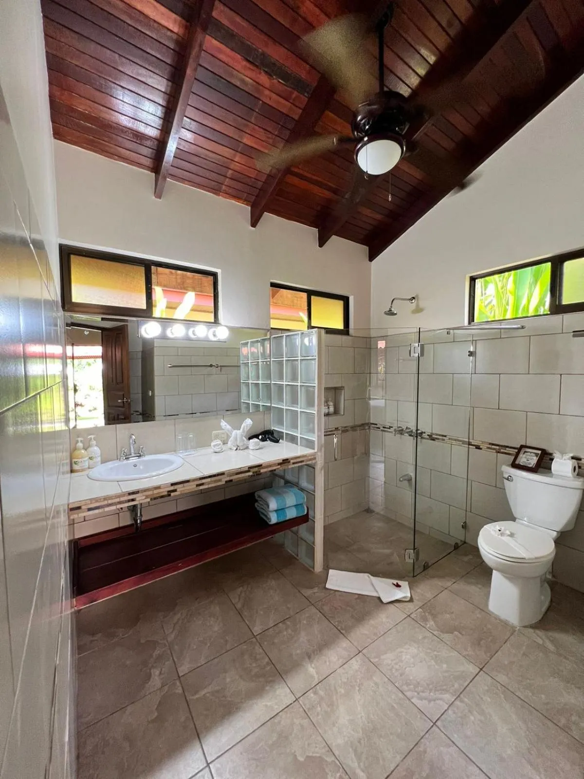 Bathroom in La Foresta Nature Resort