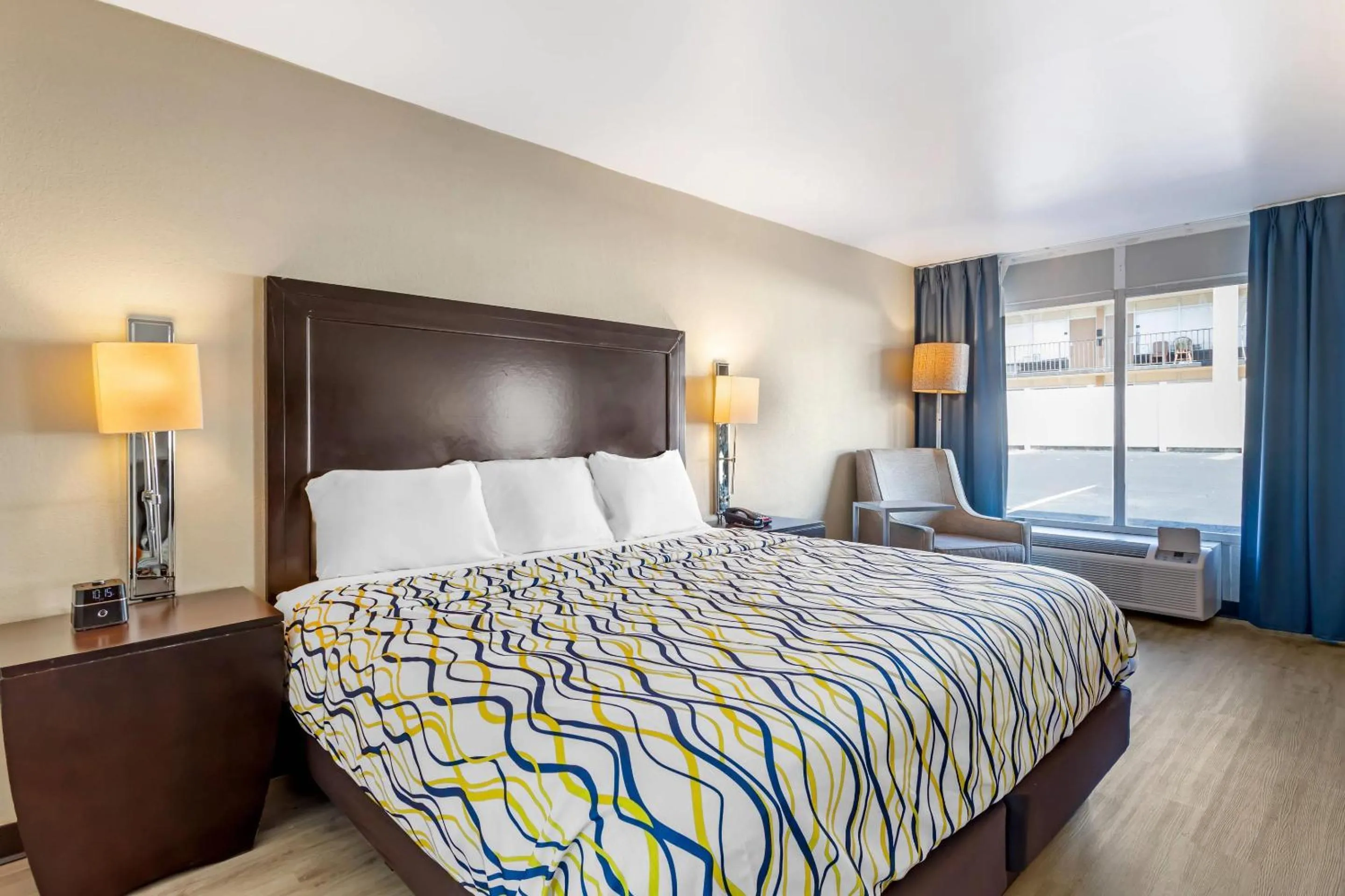 Bedroom, Bed in Rodeway Inn Orange Park - Jacksonville near Naval Air Station