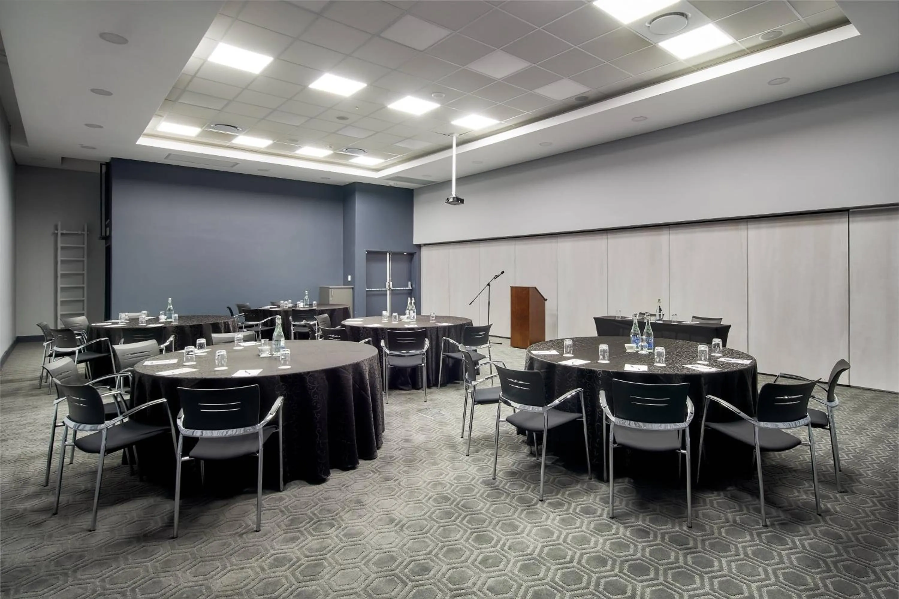 Meeting/conference room in Protea Hotel by Marriott Pretoria Loftus Park