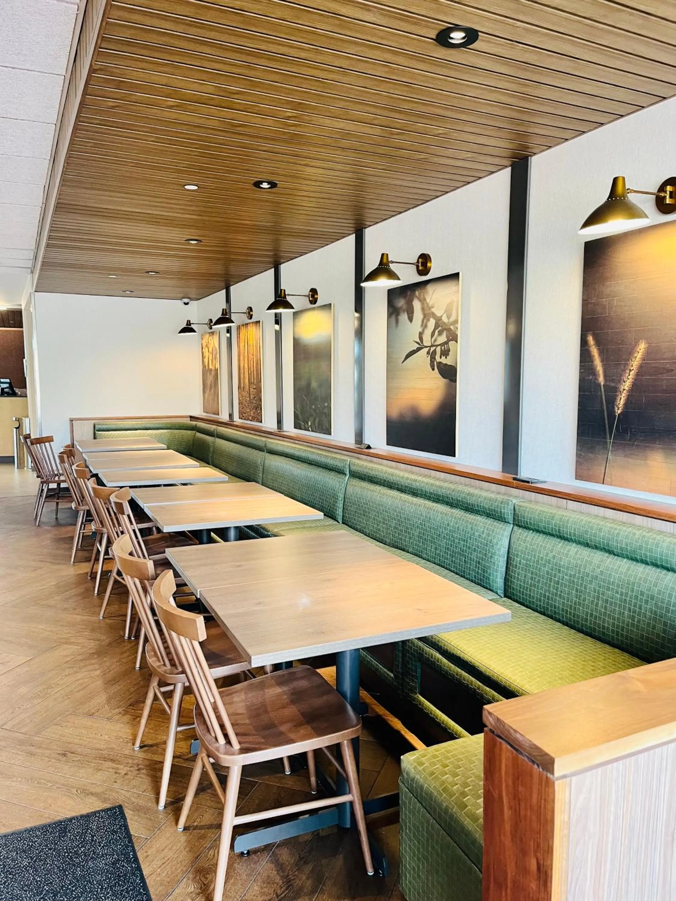 Breakfast in Fairfield Inn & Suites by Marriott Staunton